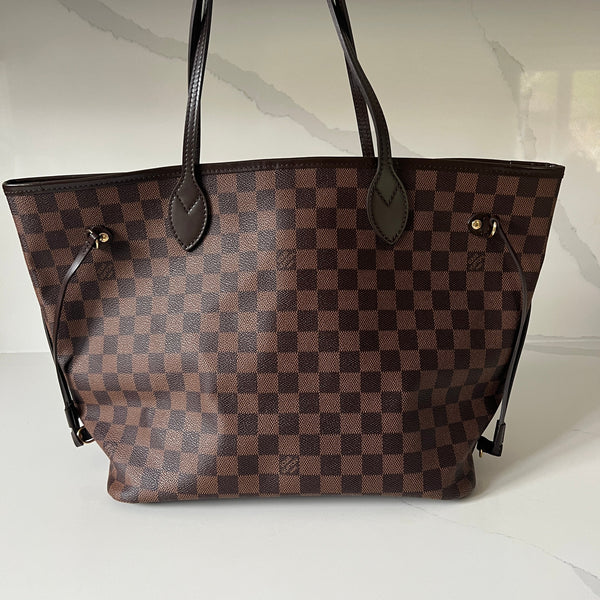 Louis Vuitton Neverfull MM & Pouch