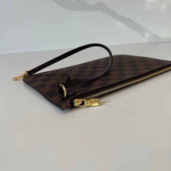 Louis Vuitton Neverfull MM & Pouch