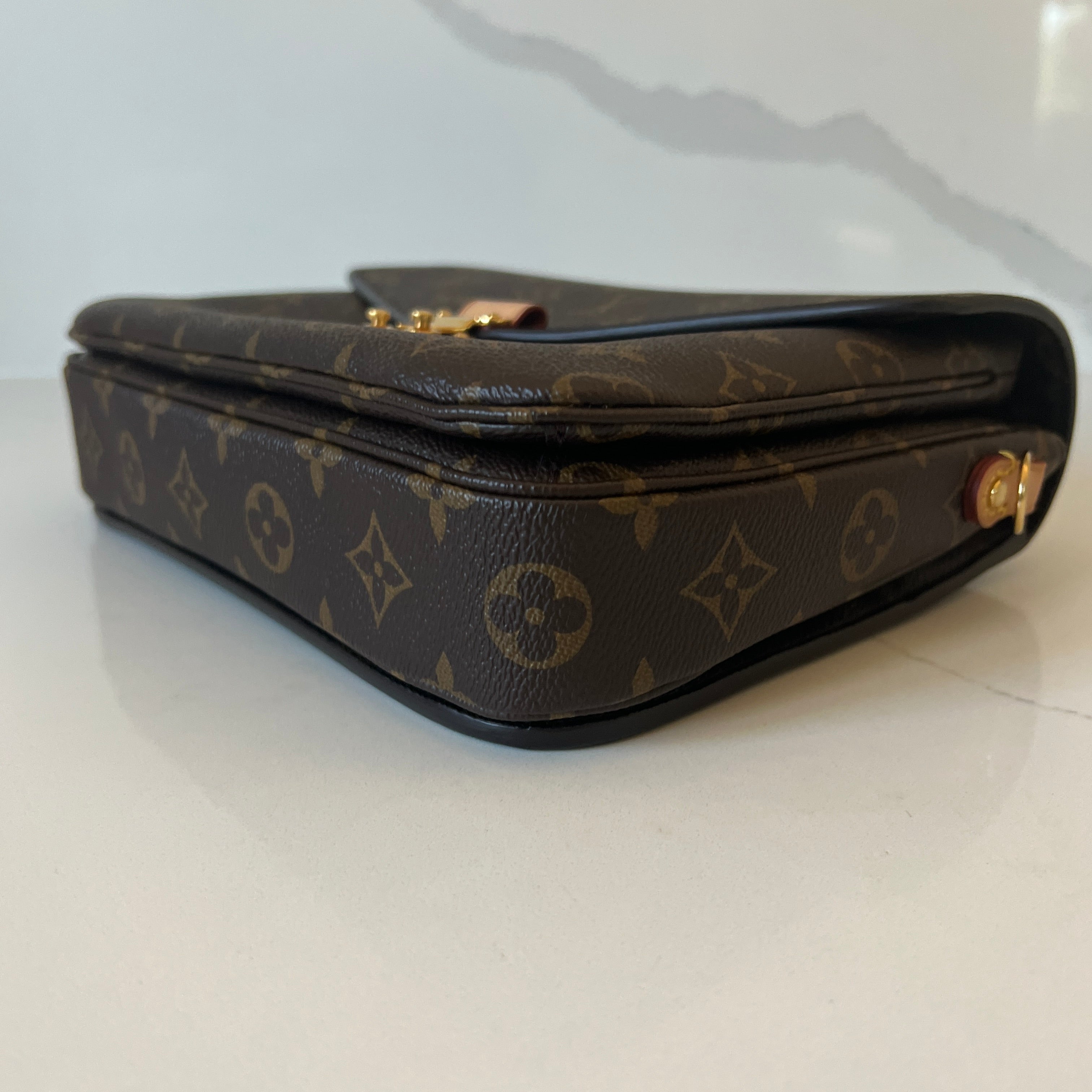 Louis Vuitton Pochette Metis