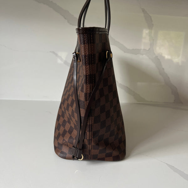 Louis Vuitton Neverfull MM & Pouch