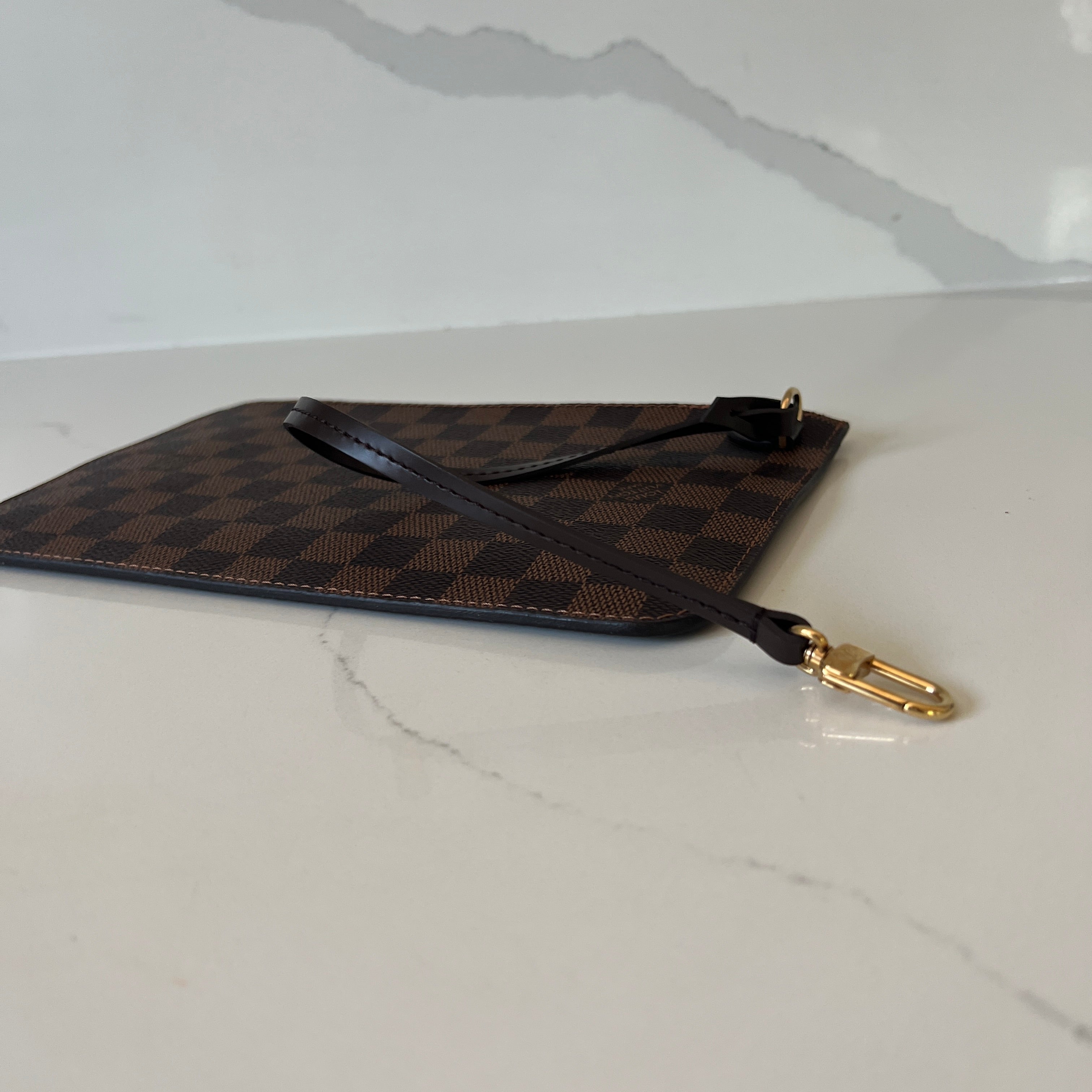 Louis Vuitton Neverfull MM & Pouch