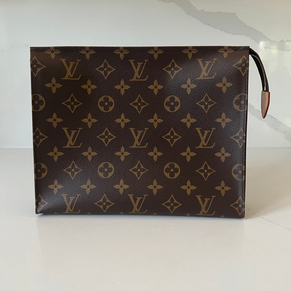 Louis Vuitton Tolietry Pouch 26