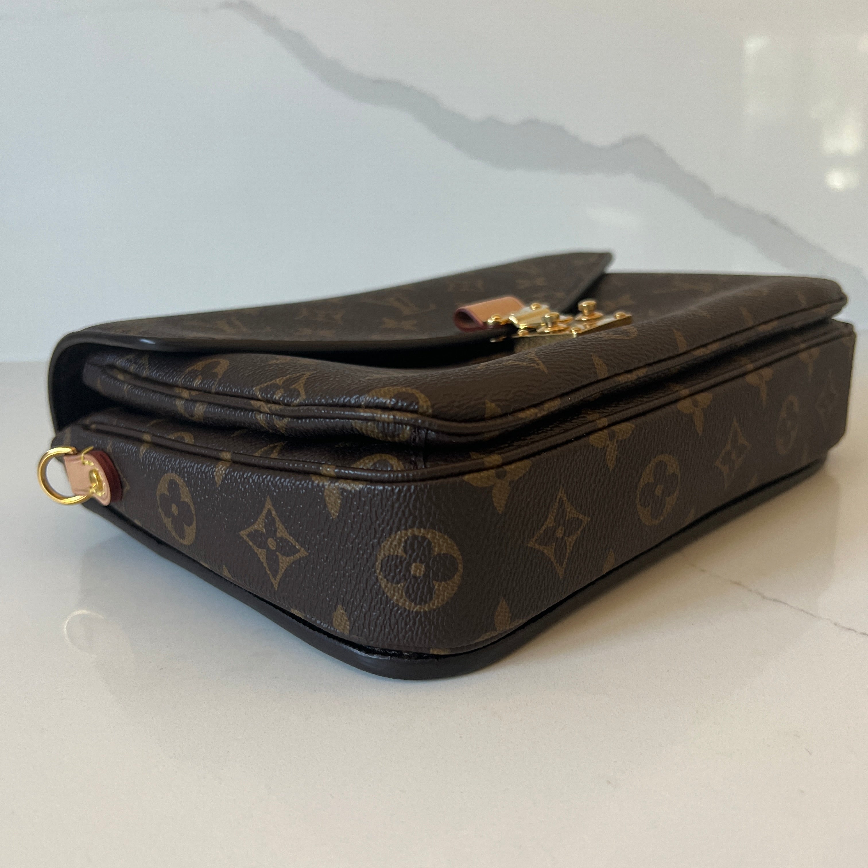 Louis Vuitton Pochette Metis