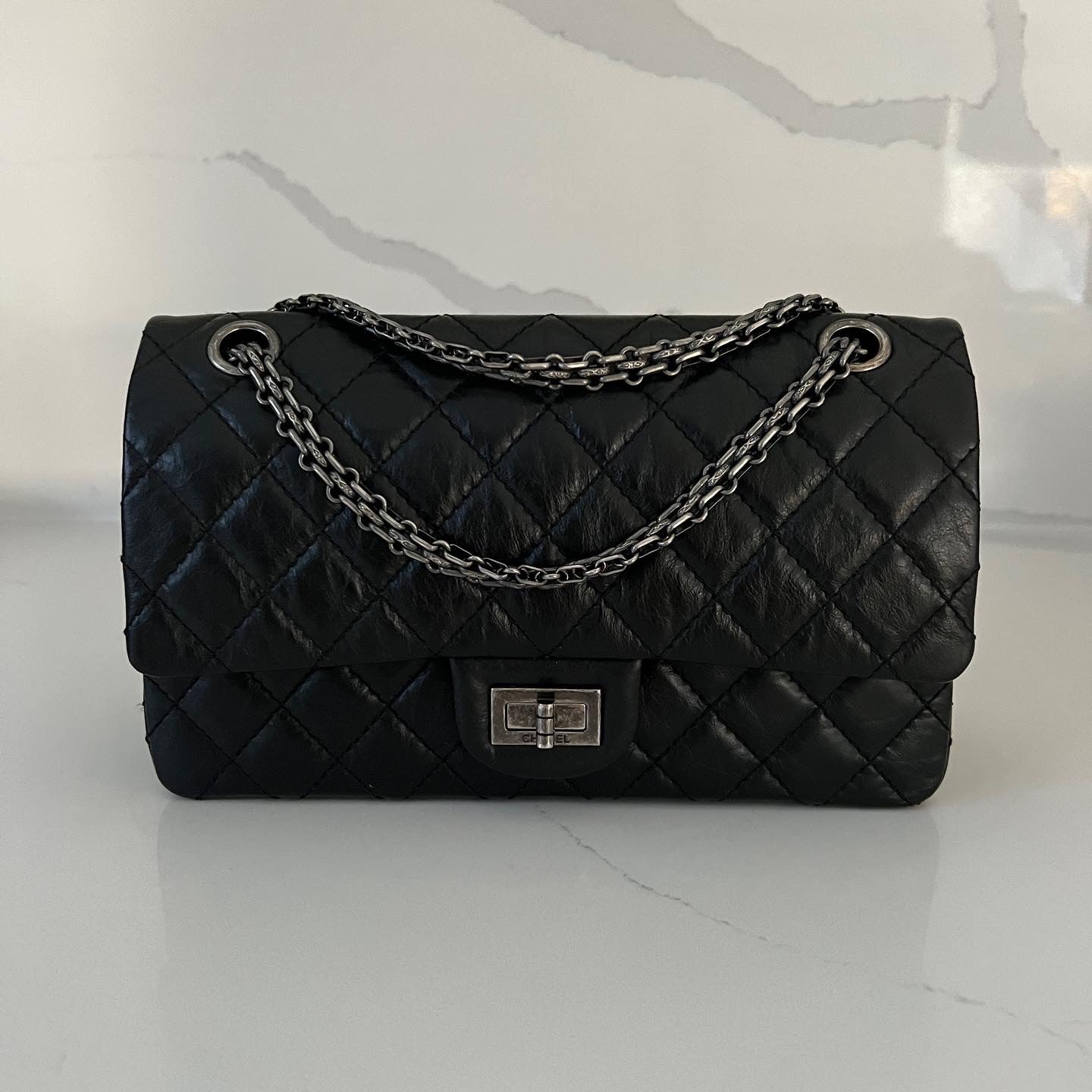 Chanel Reissue 225