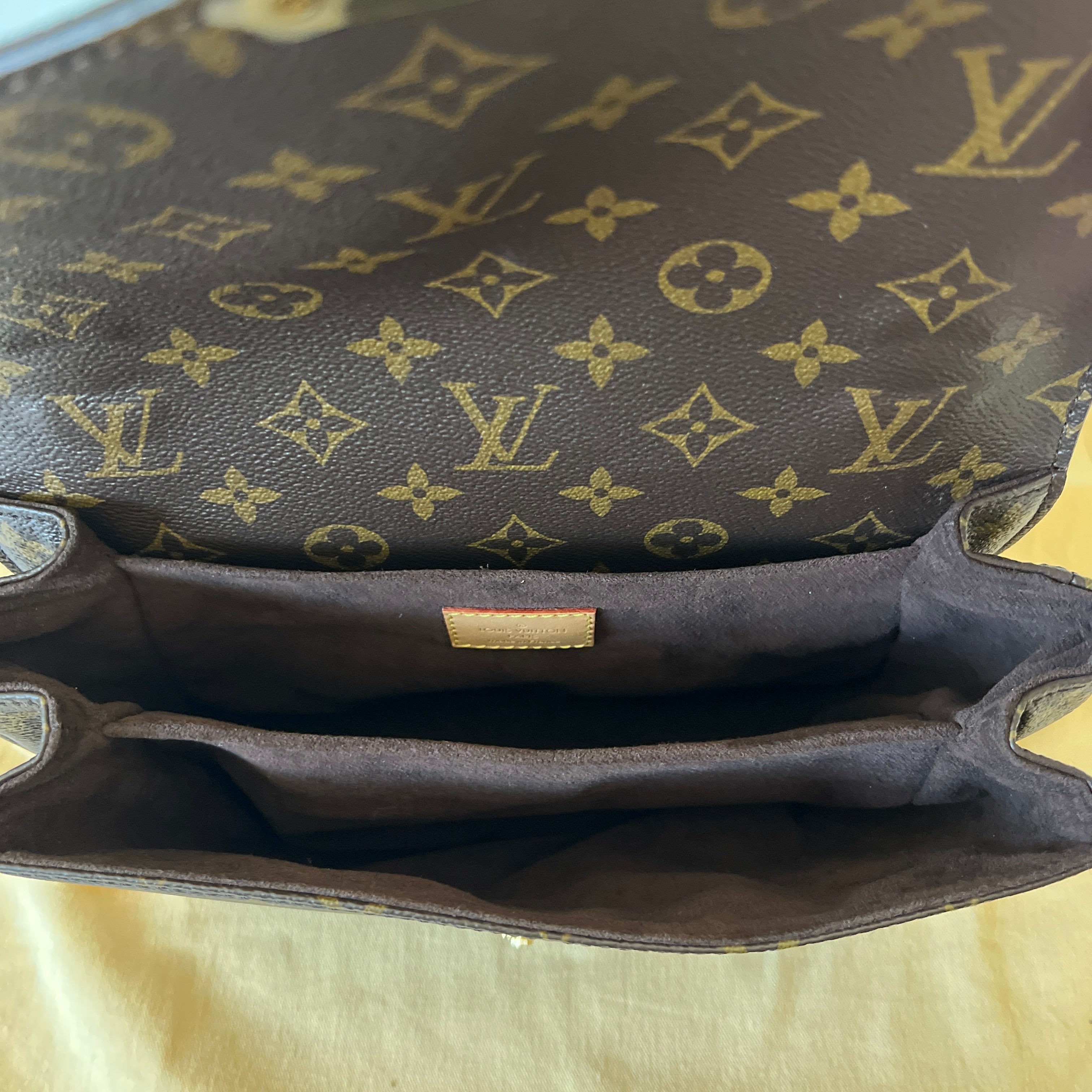 Louis Vuitton Pochette Metis