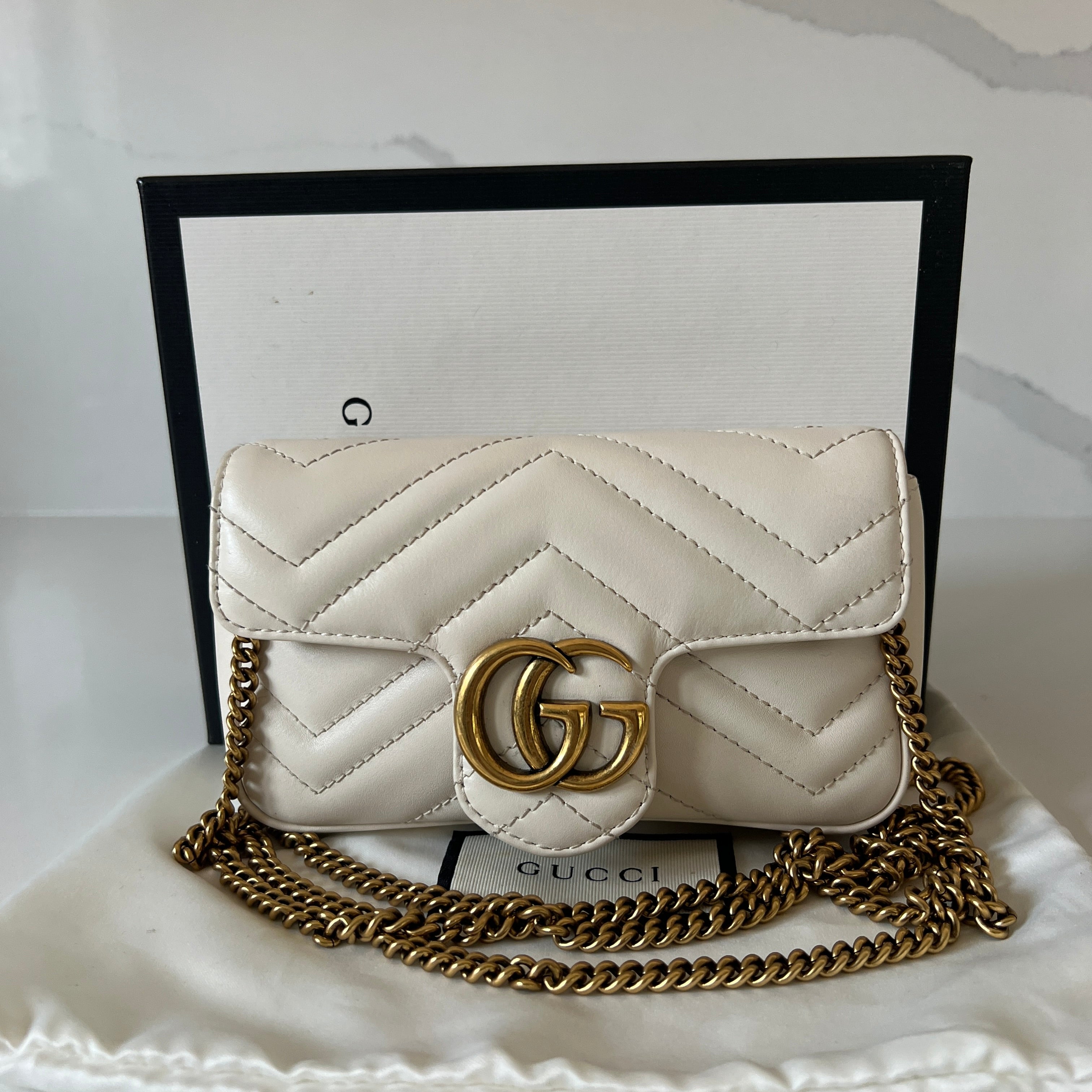 Gucci Super Mini Marmont