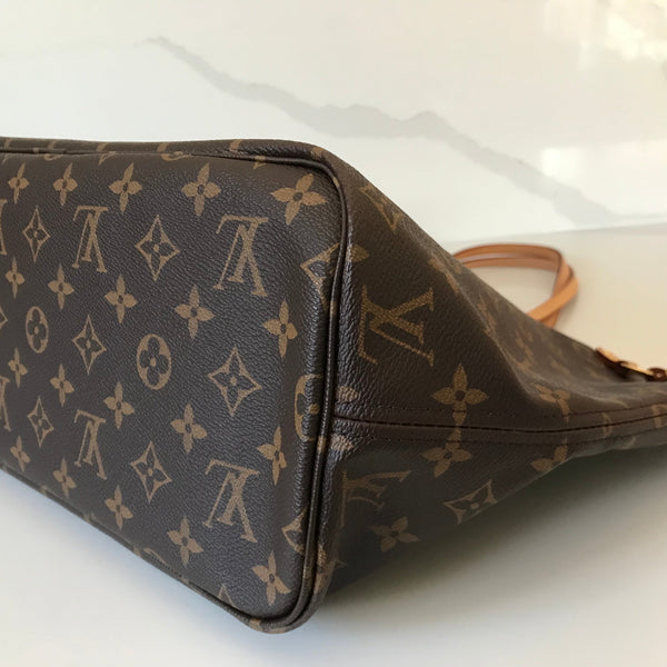 Louis Vuitton Neverfull MM & Pouch