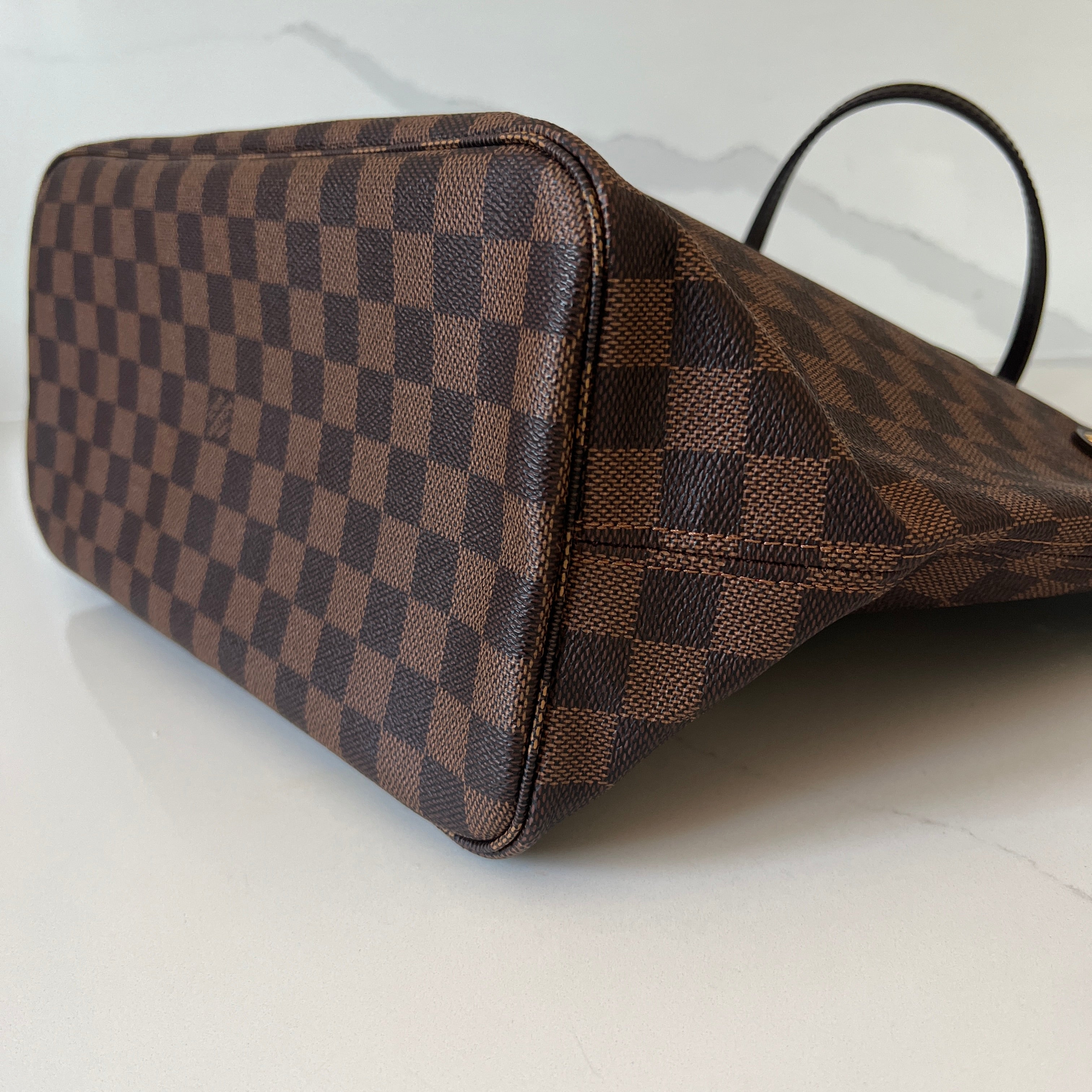 Louis Vuitton Neverfull MM & Pouch