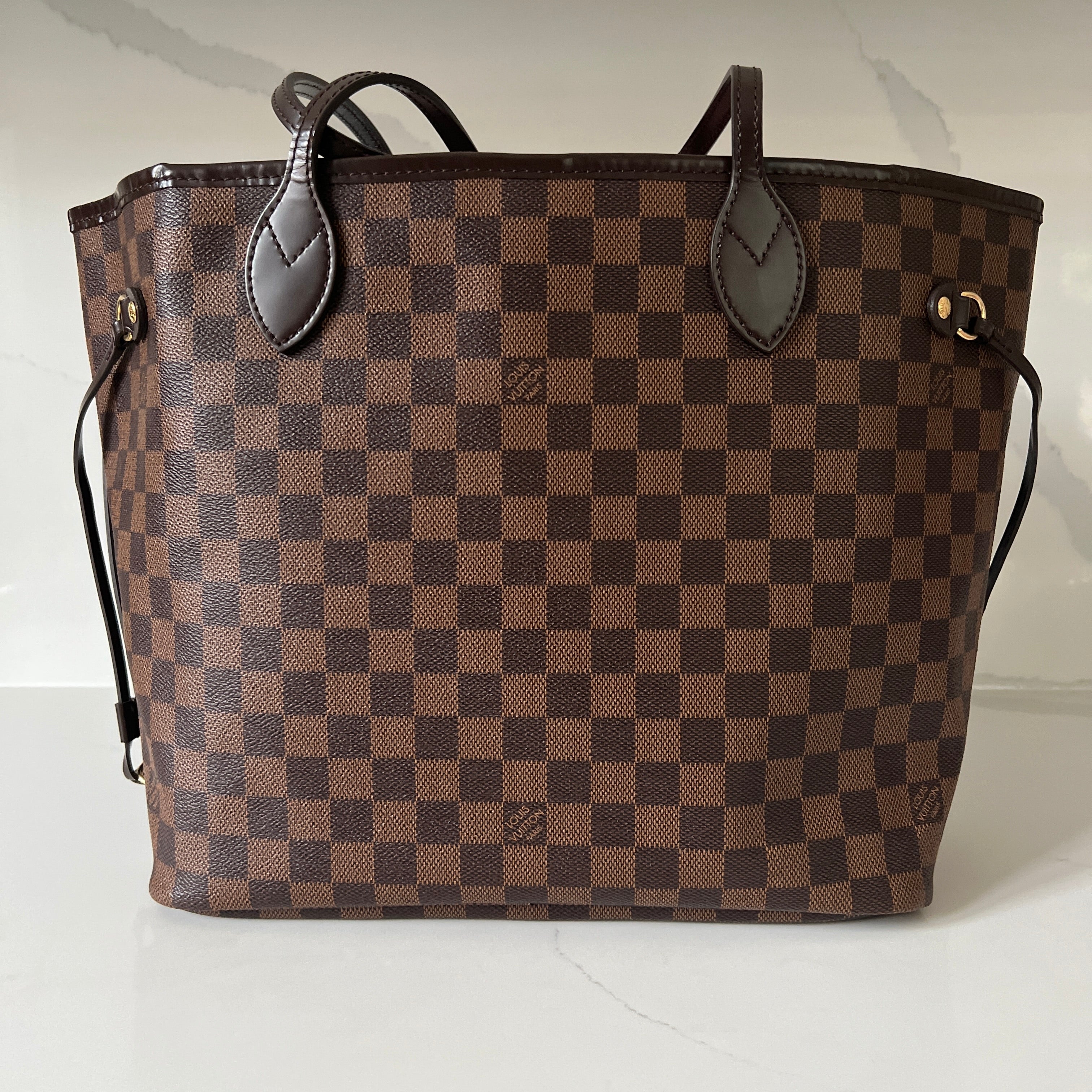 Louis Vuitton Neverfull MM & Pouch