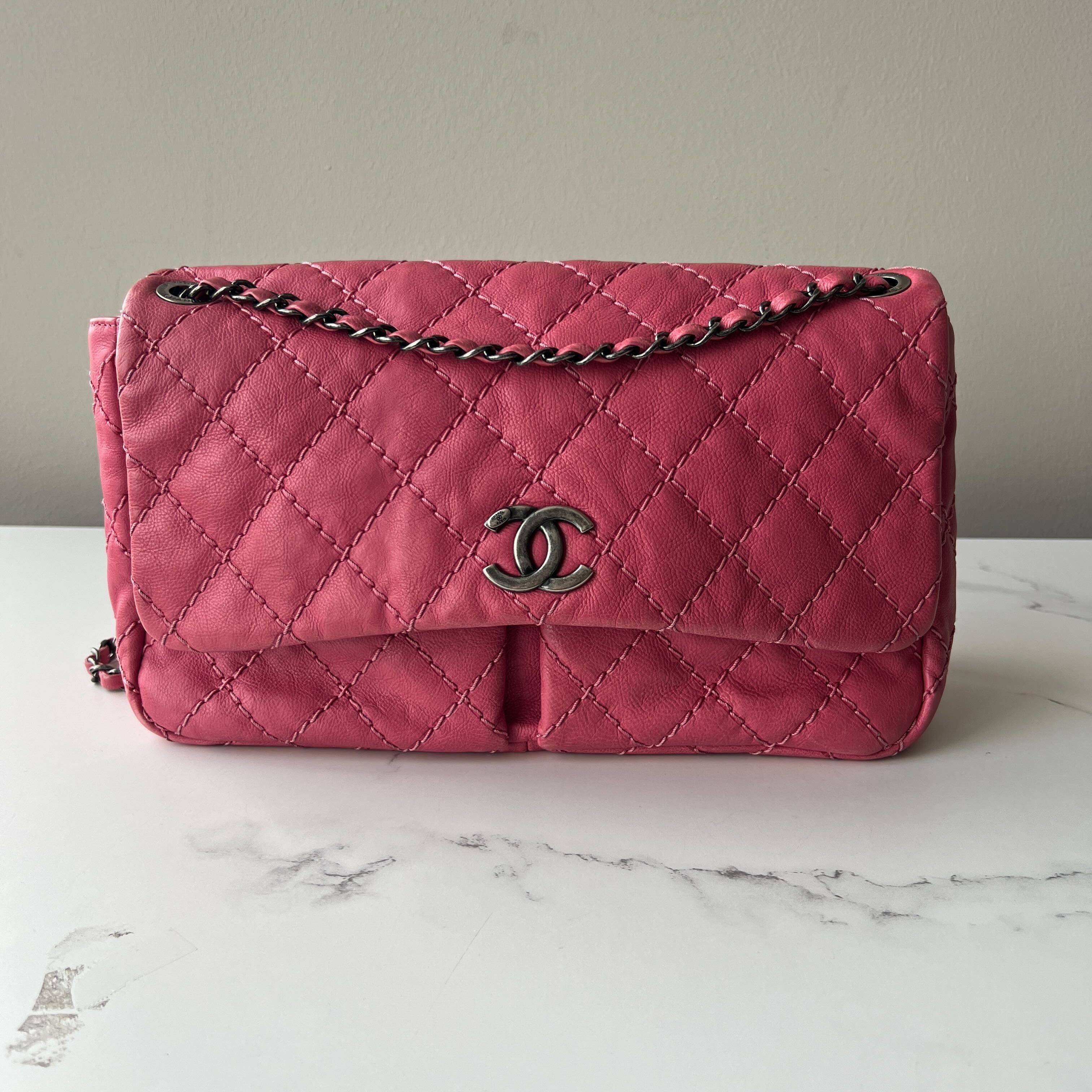 Chanel Natural Beauty Split Pocket