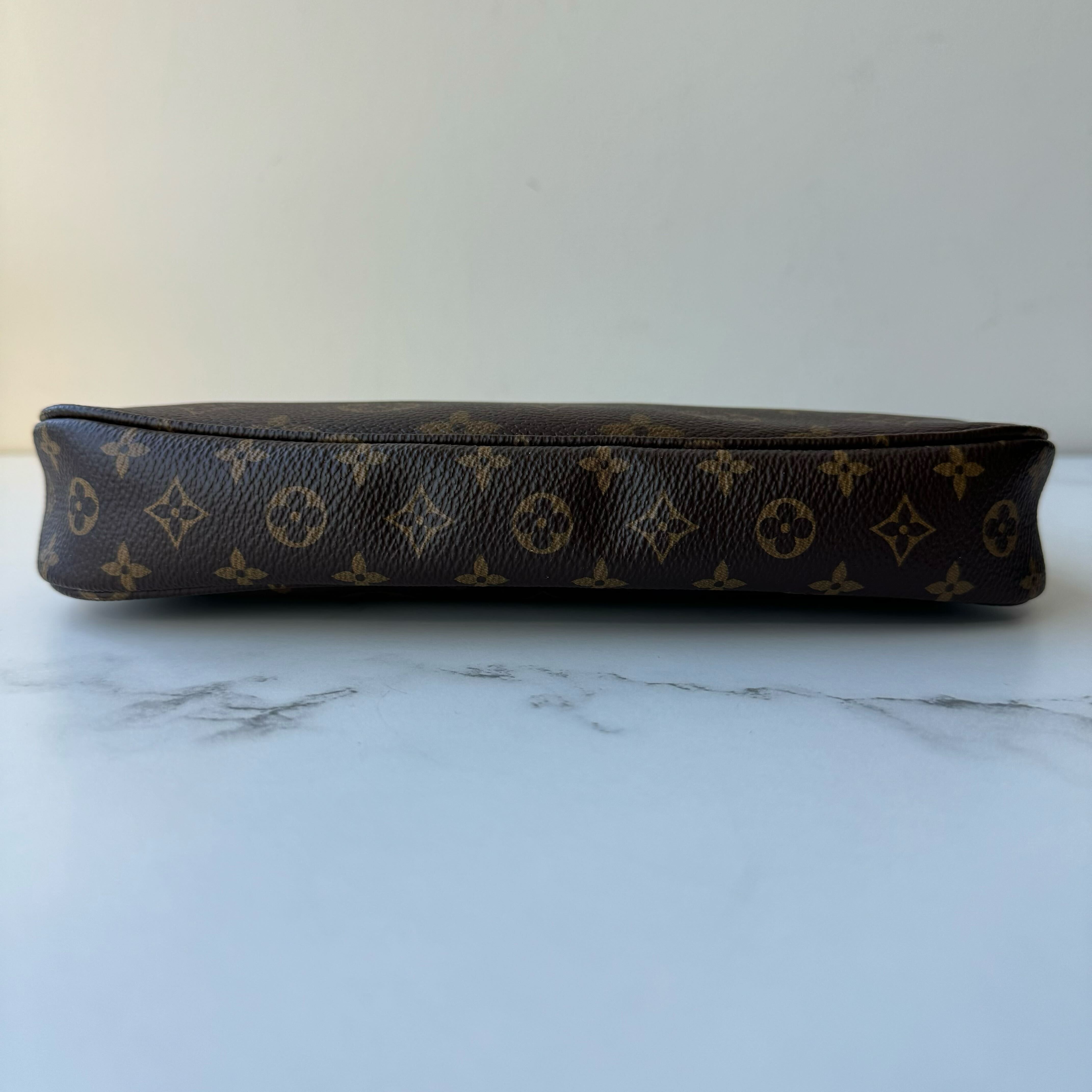 Louis Vuitton Multi Pochette Accessories