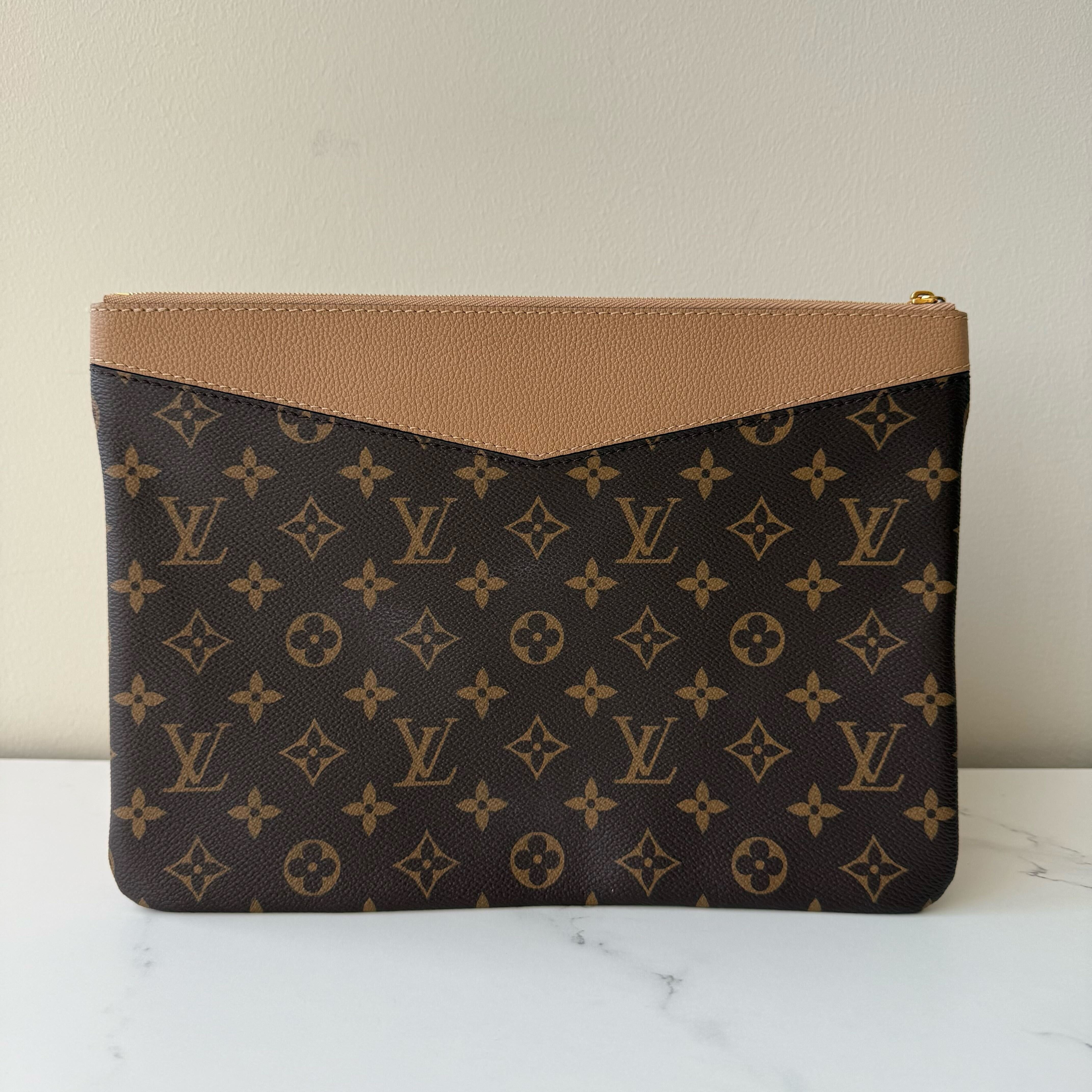 Louis Vuitton Daily Pouch
