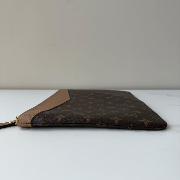 Louis Vuitton Daily Pouch