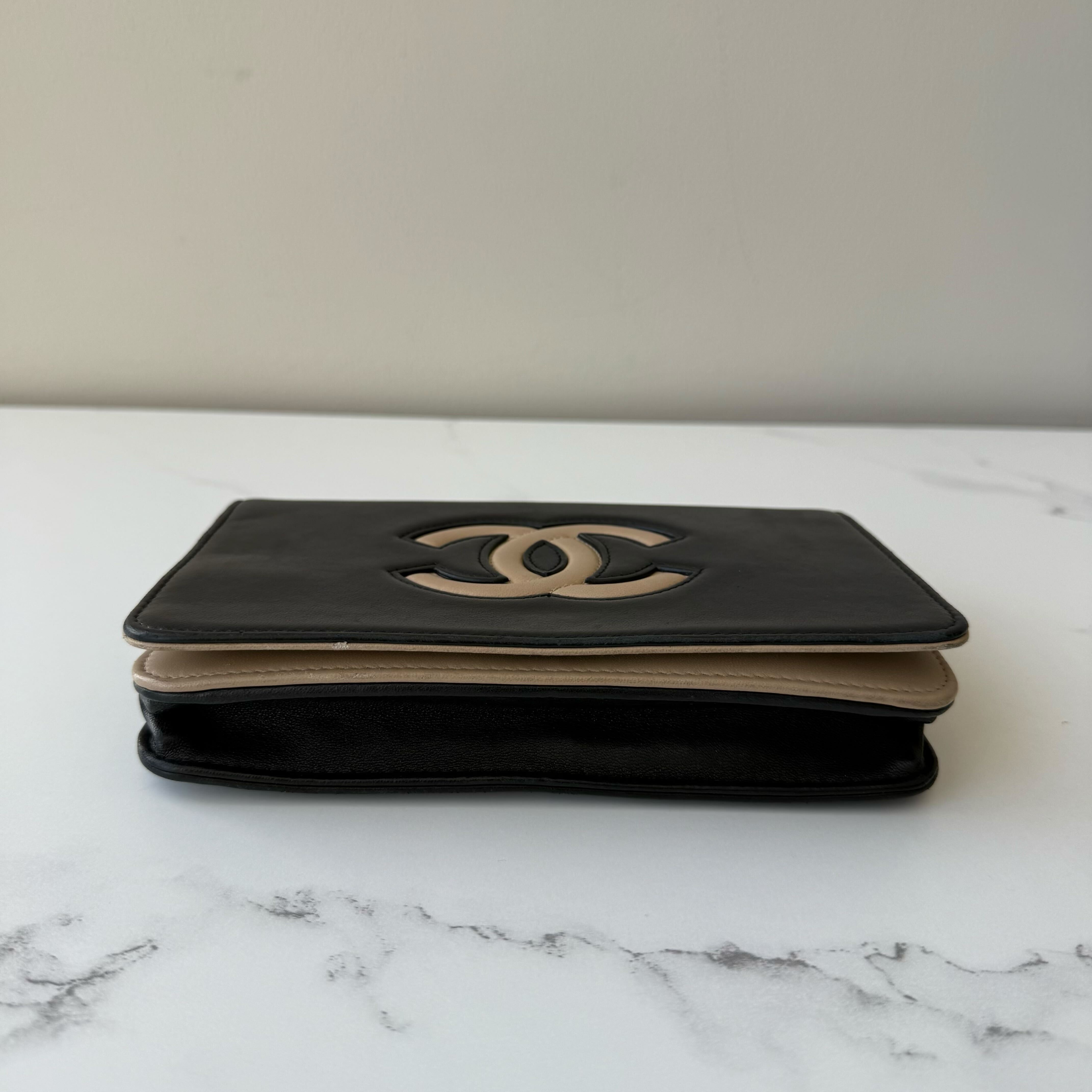 Chanel CC WOC