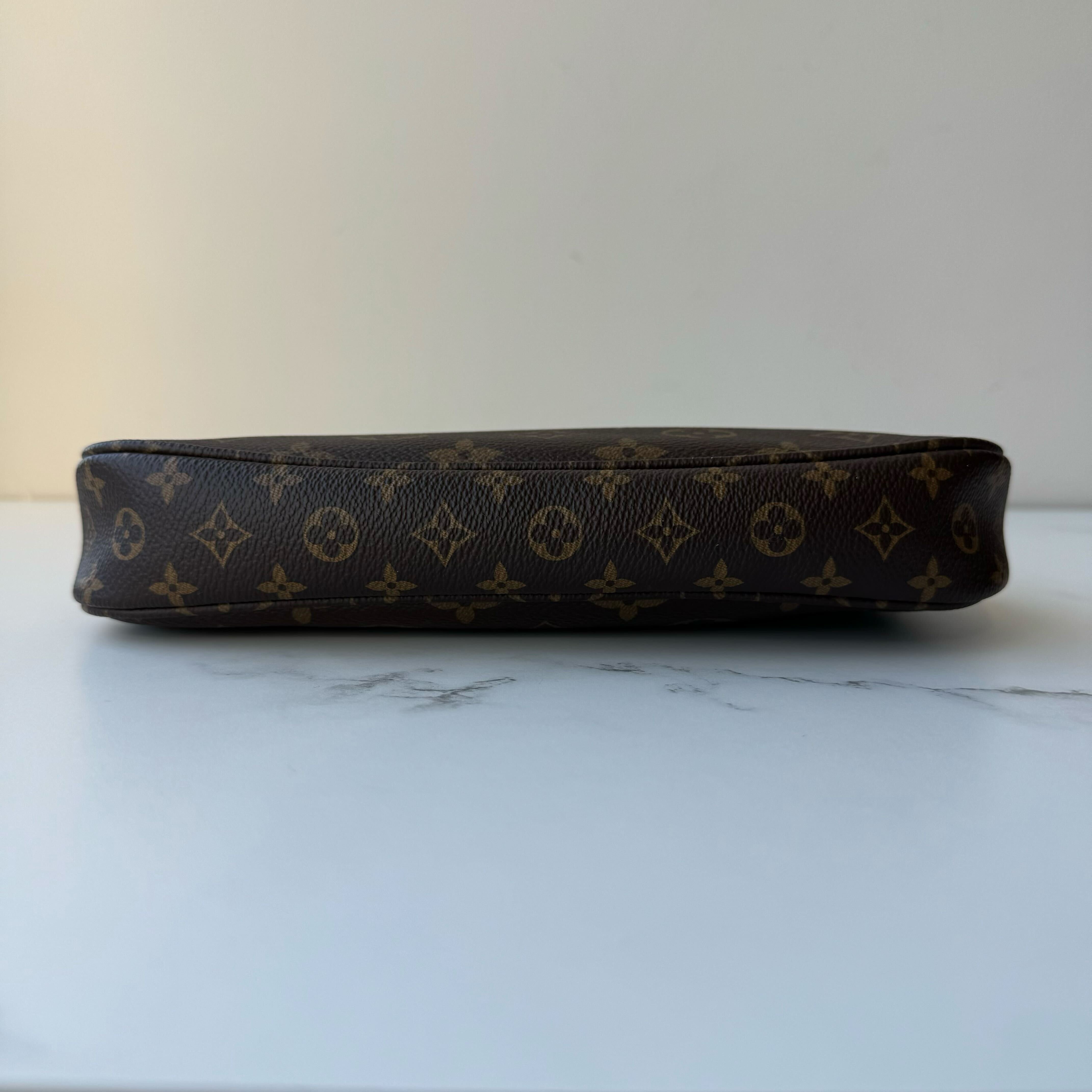 Louis Vuitton Multi Pochette Accessories