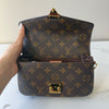 Louis Vuitton Pochette Metis East West