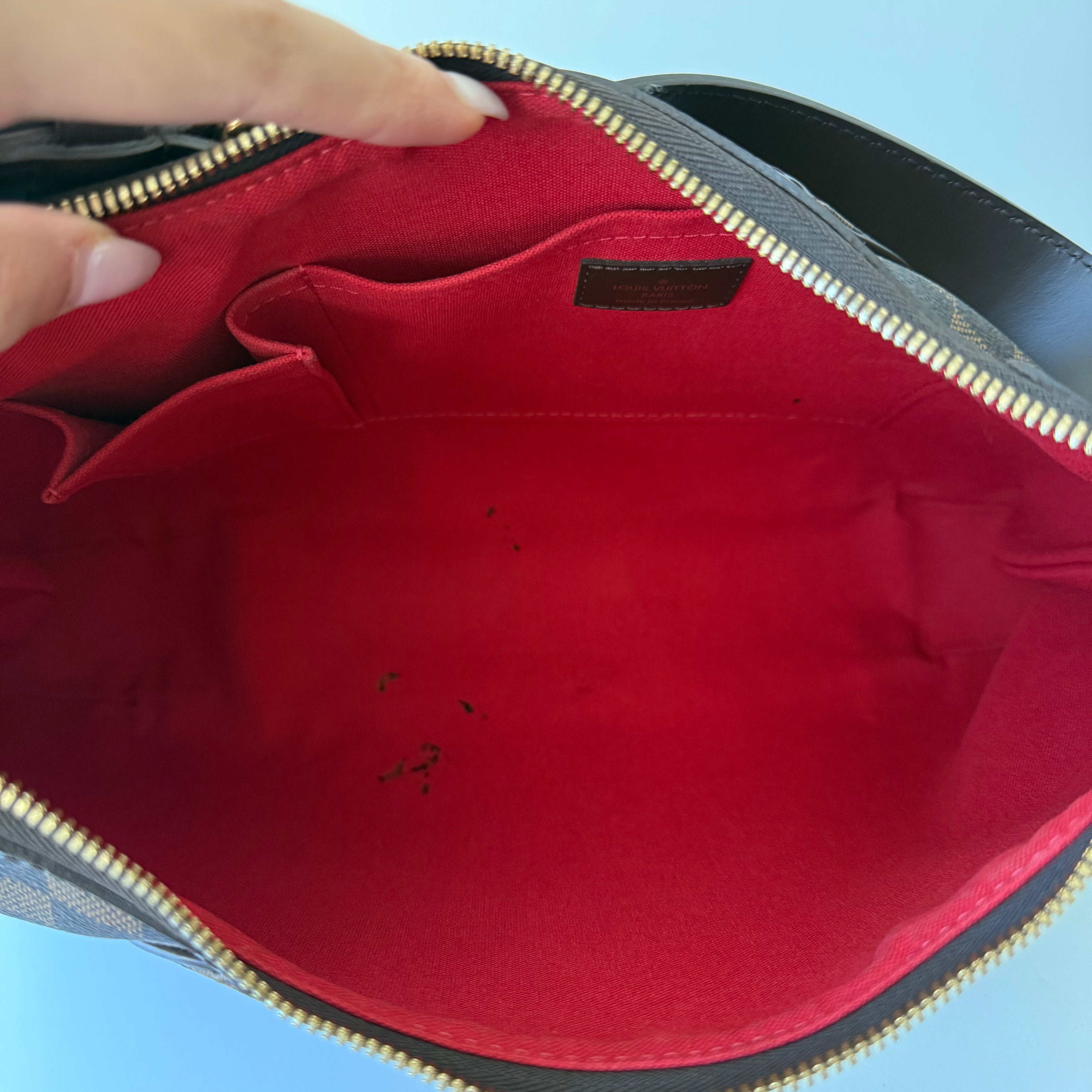 Louis Vuitton Thames PM