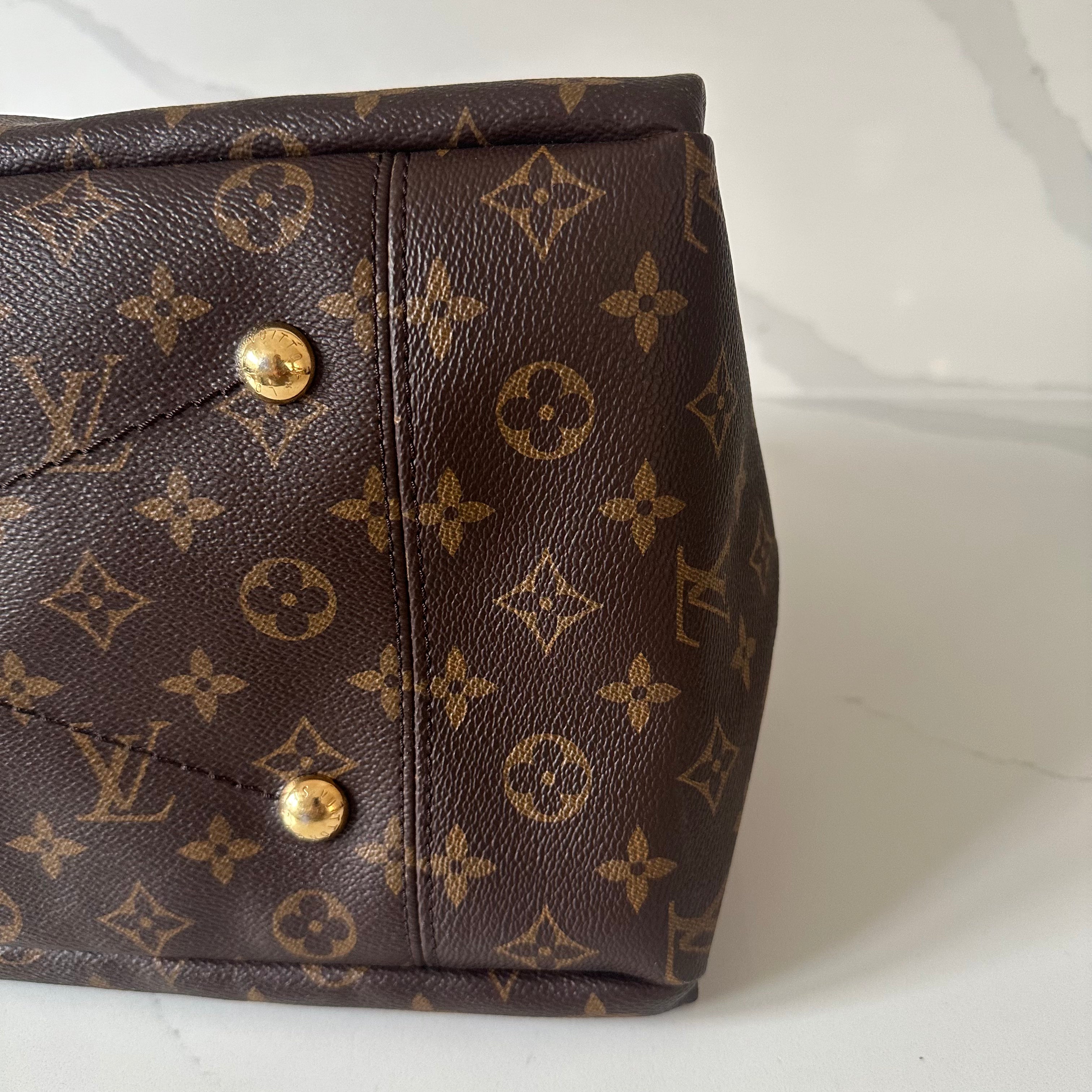 Louis Vuitton Artsy MM