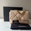 Chanel 19