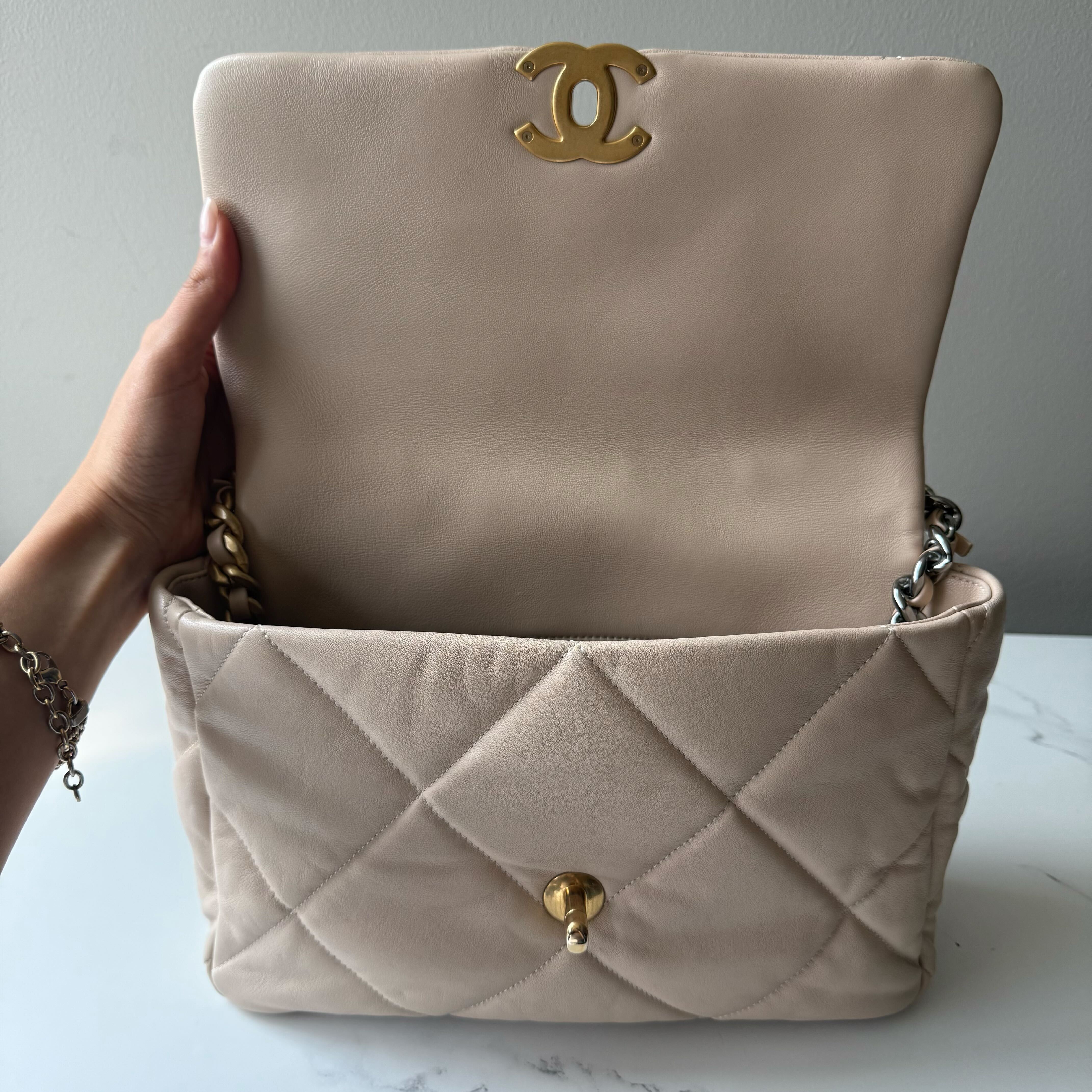 Chanel 19