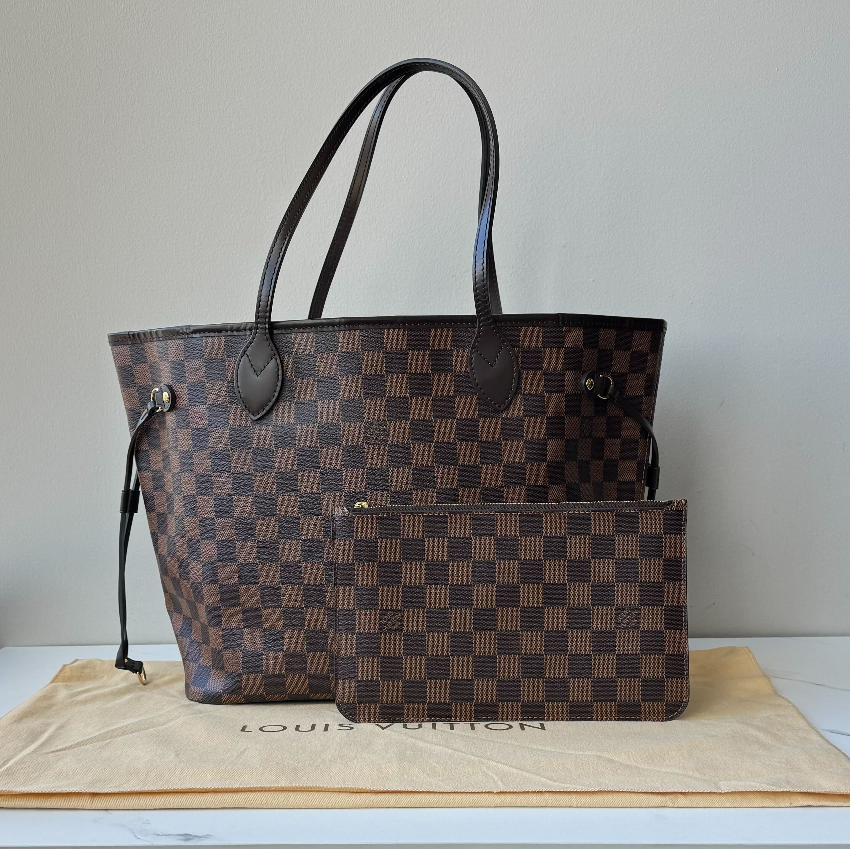 Louis Vuitton Neverfull MM & Pouch