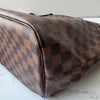 Louis Vuitton Neverfull MM & Pouch