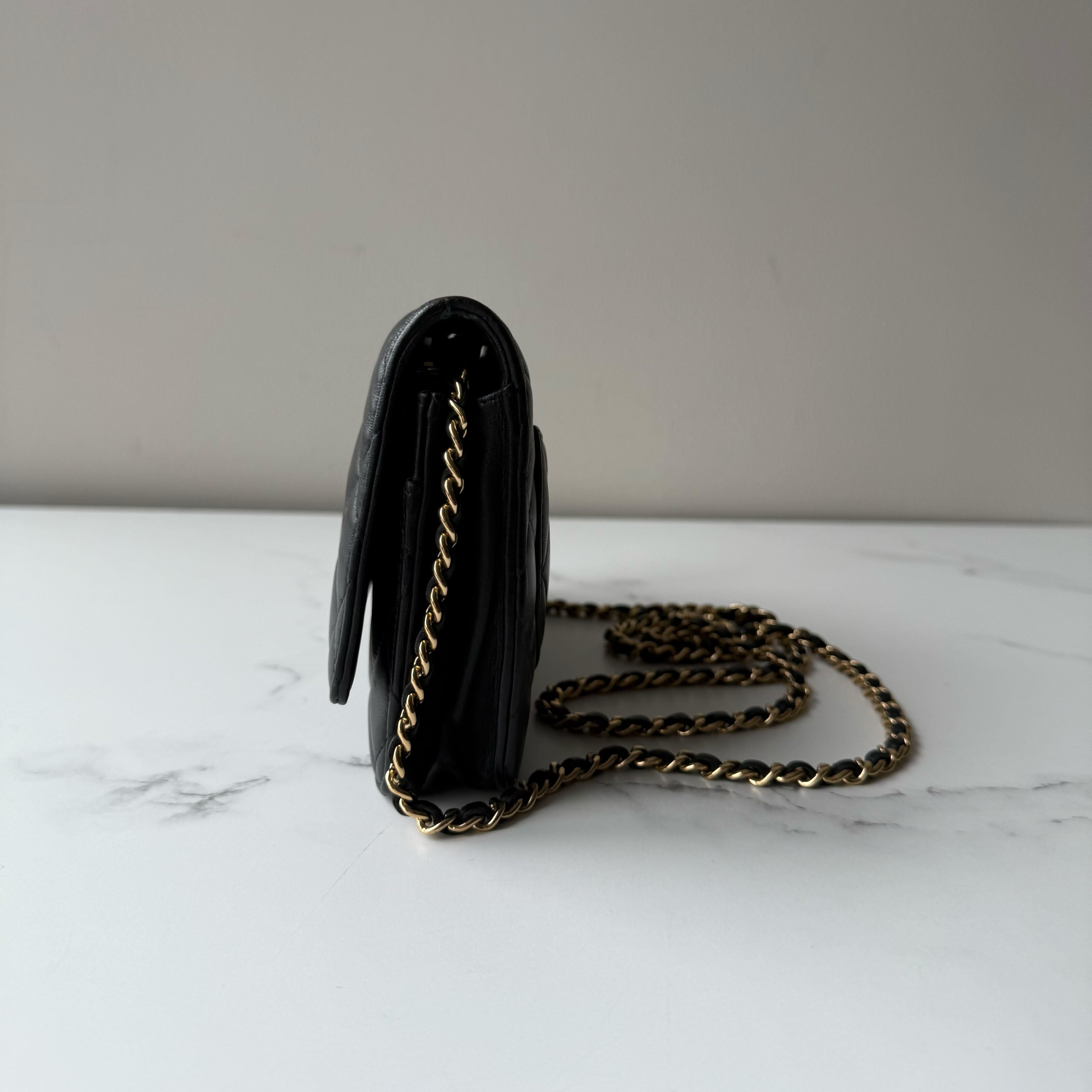 Chanel Wallet on Chain