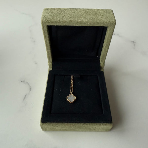 Van Cleef Sweet Alhambra