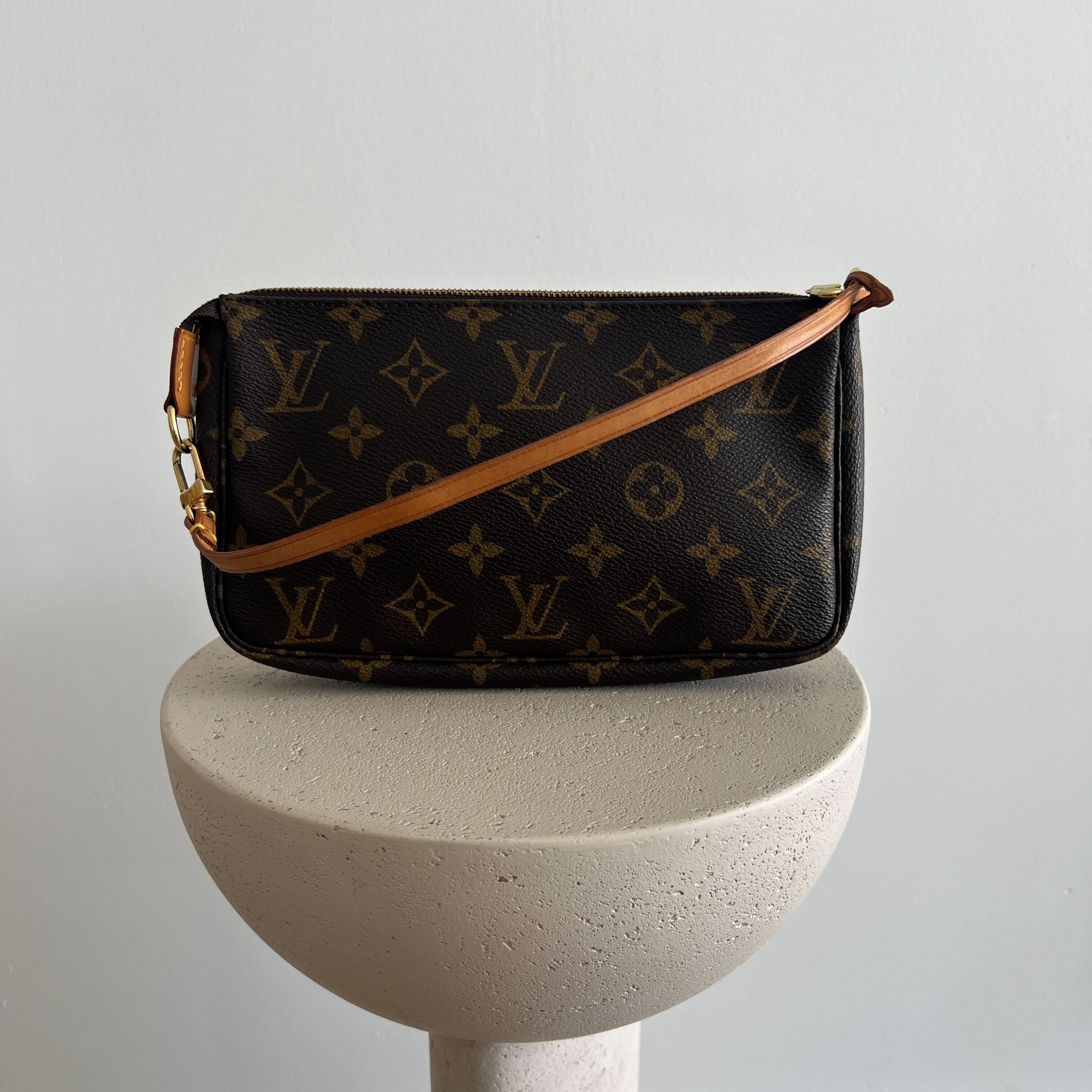 Louis Vuitton Pochette Accessories