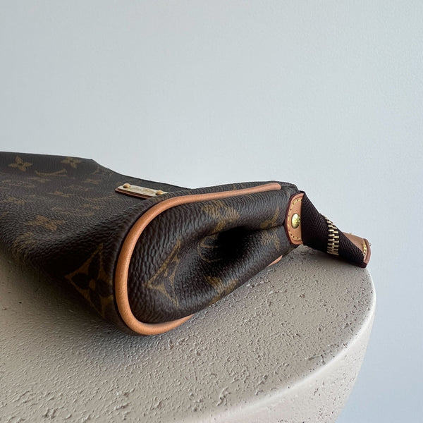 Louis Vuitton Eva Clutch