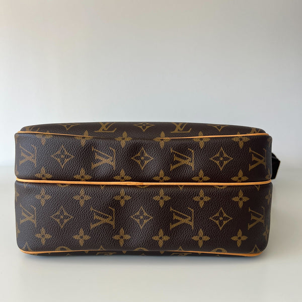 Louis Vuitton Reporter