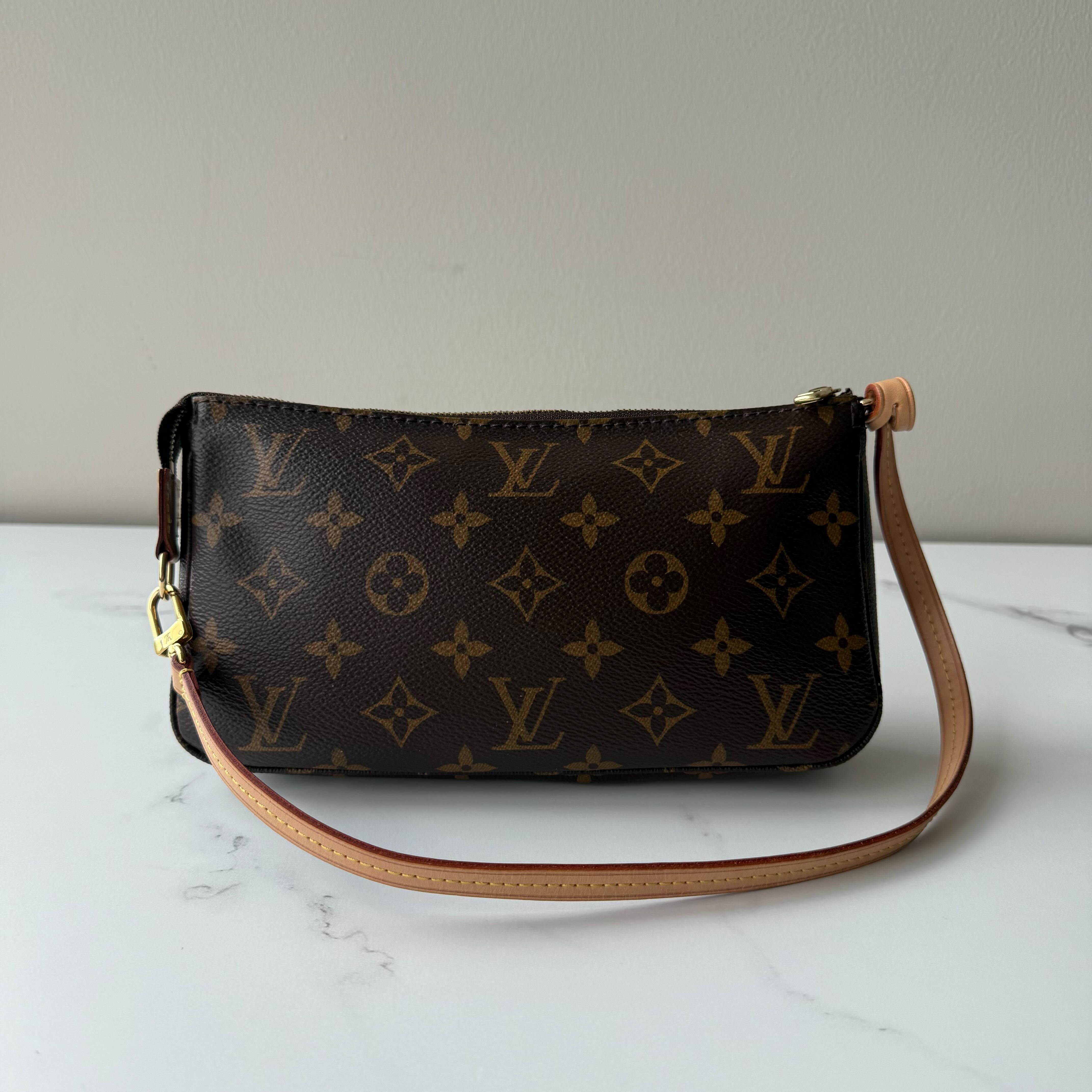 Louis Vuitton Pochette Accessories