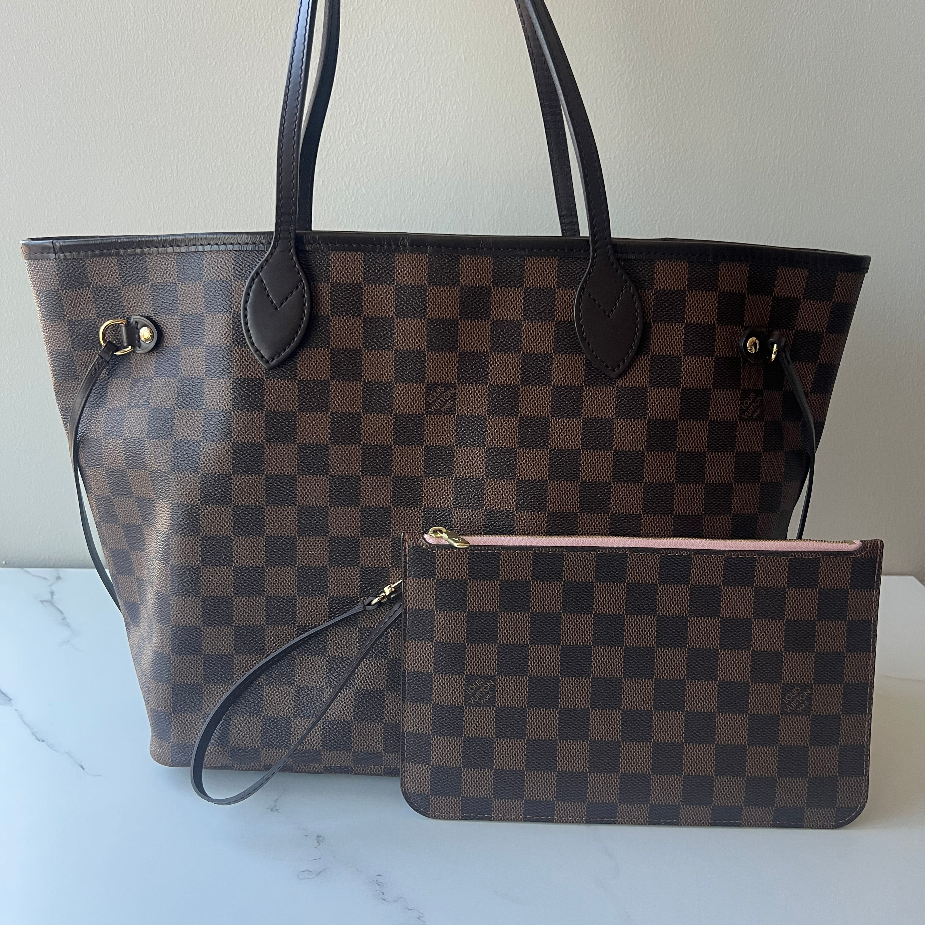 Louis Vuitton Neverfull MM & Pouch