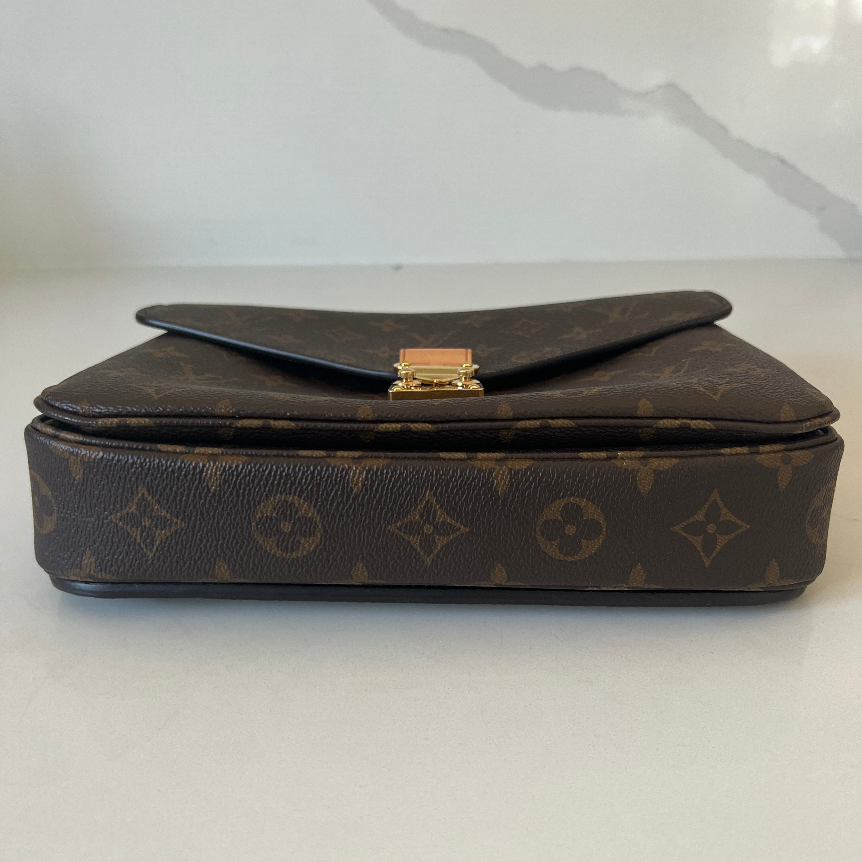 Louis Vuitton Pochette Metis