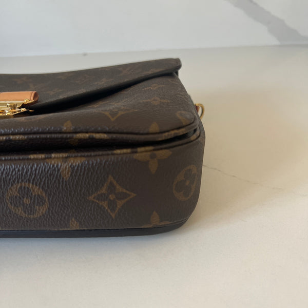 Louis Vuitton Pochette Metis