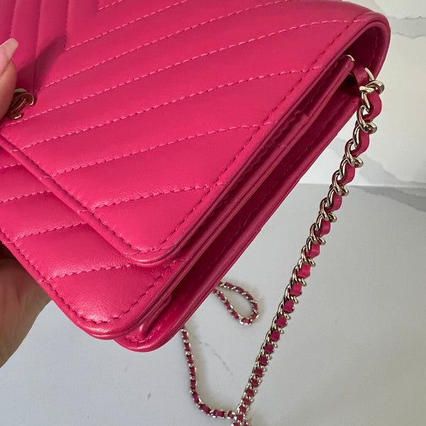 Chanel Wallet on Chain WOC