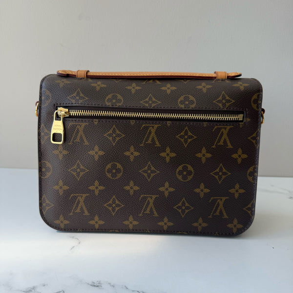 Louis Vuitton Pochette Metis