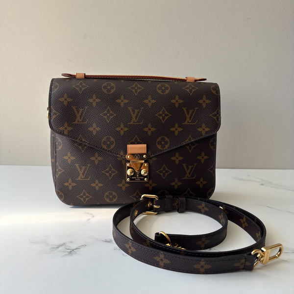 Louis Vuitton Pochette Metis