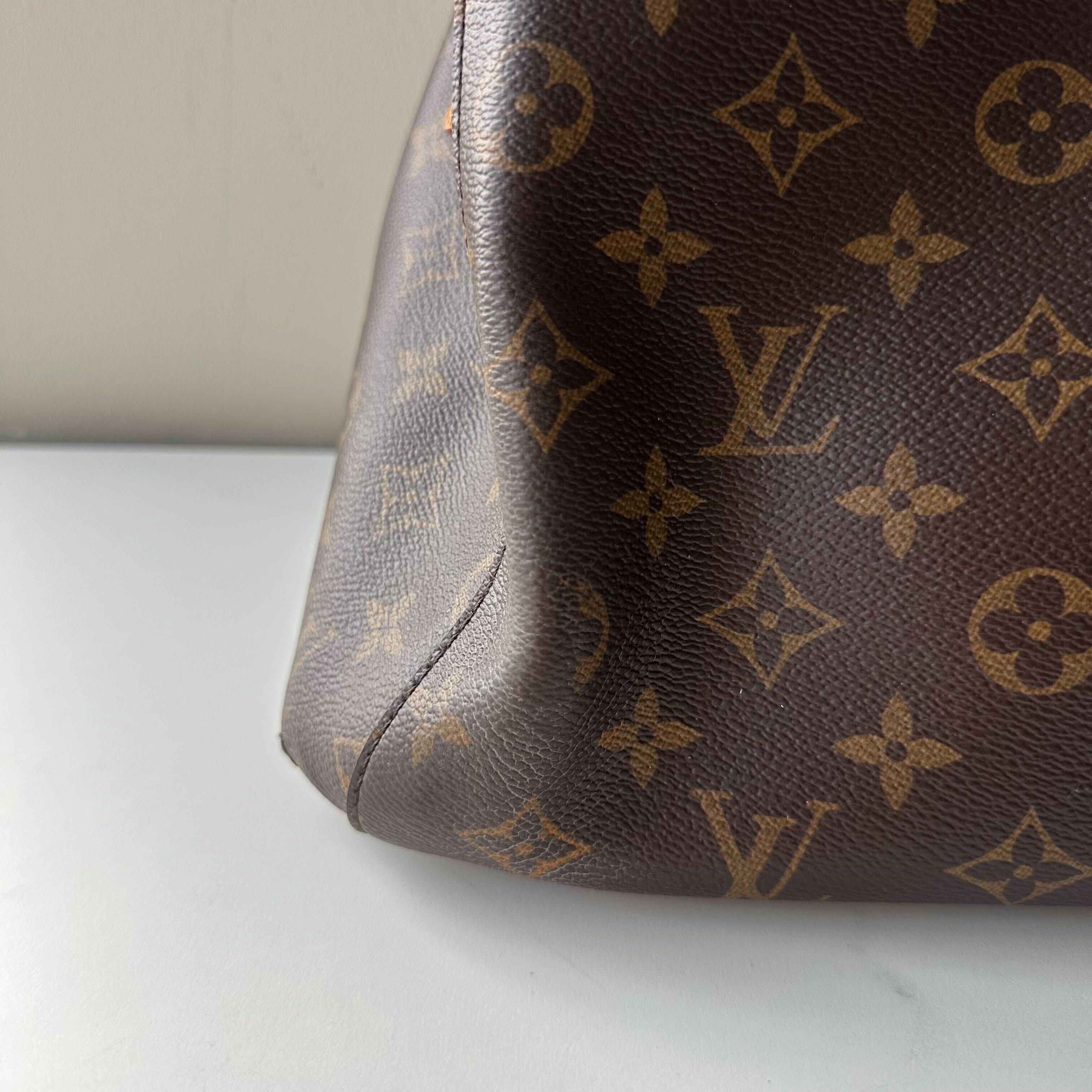 Louis Vuitton Montaigne MM