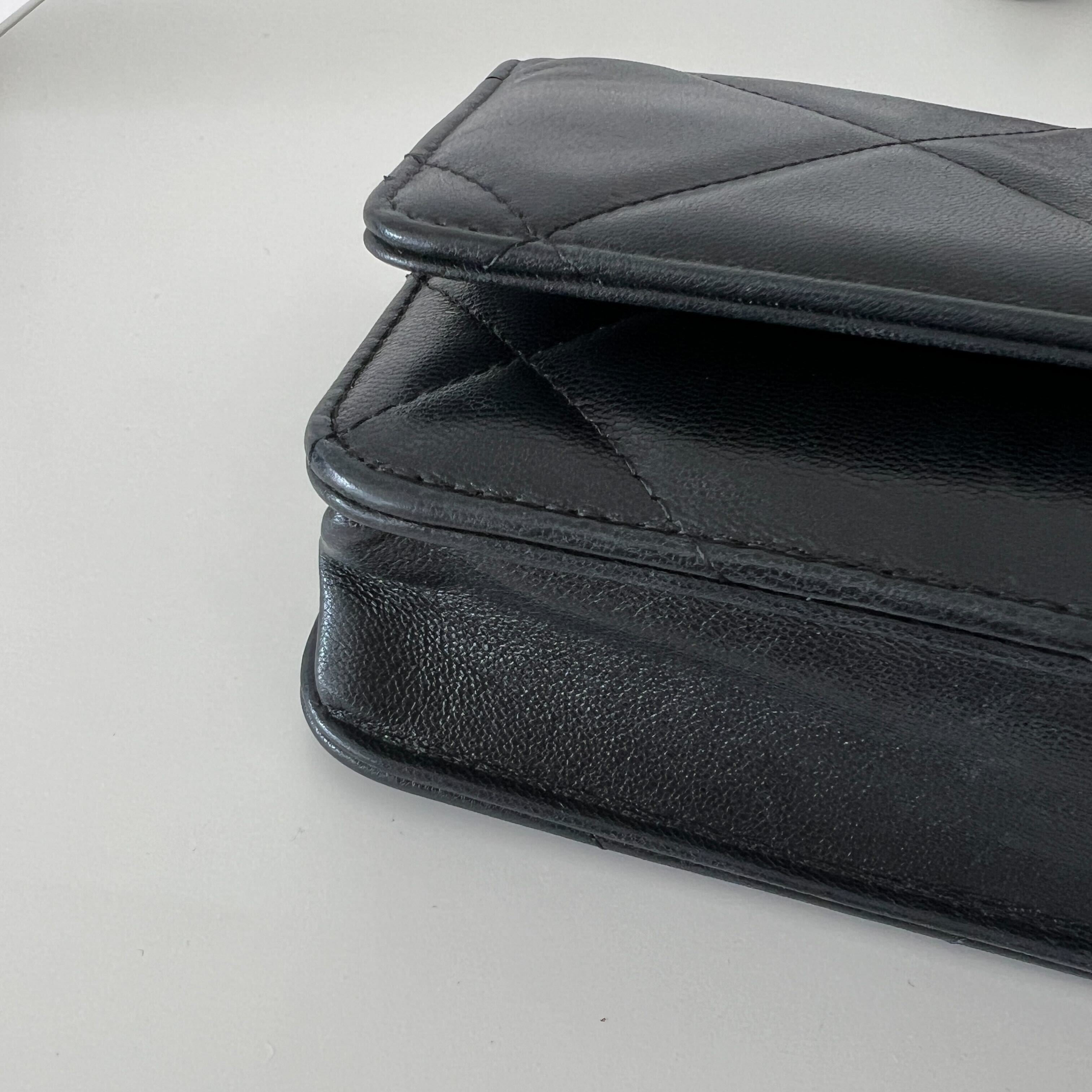 Chanel 19 WOC