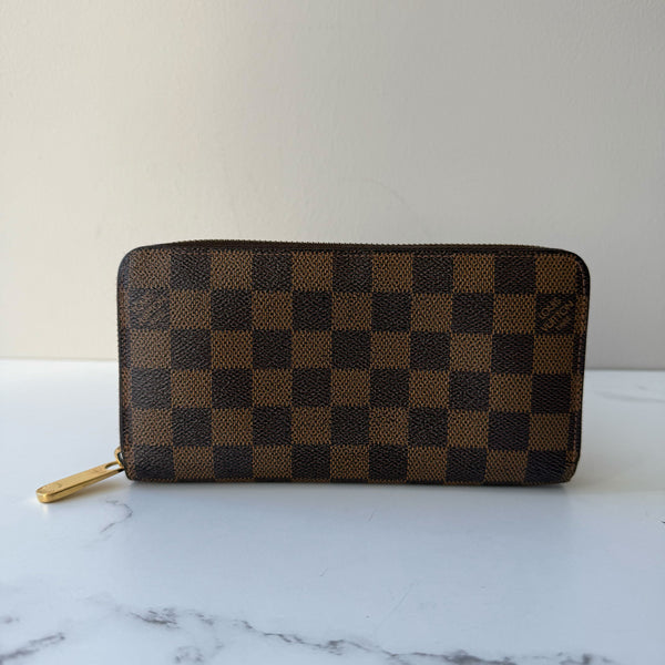 Louis Vuitton Zippy Wallet