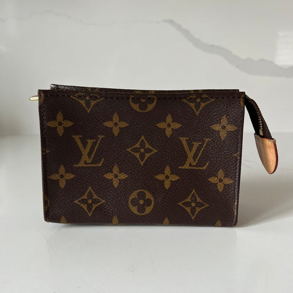 Louis Vuitton Toiletry 15