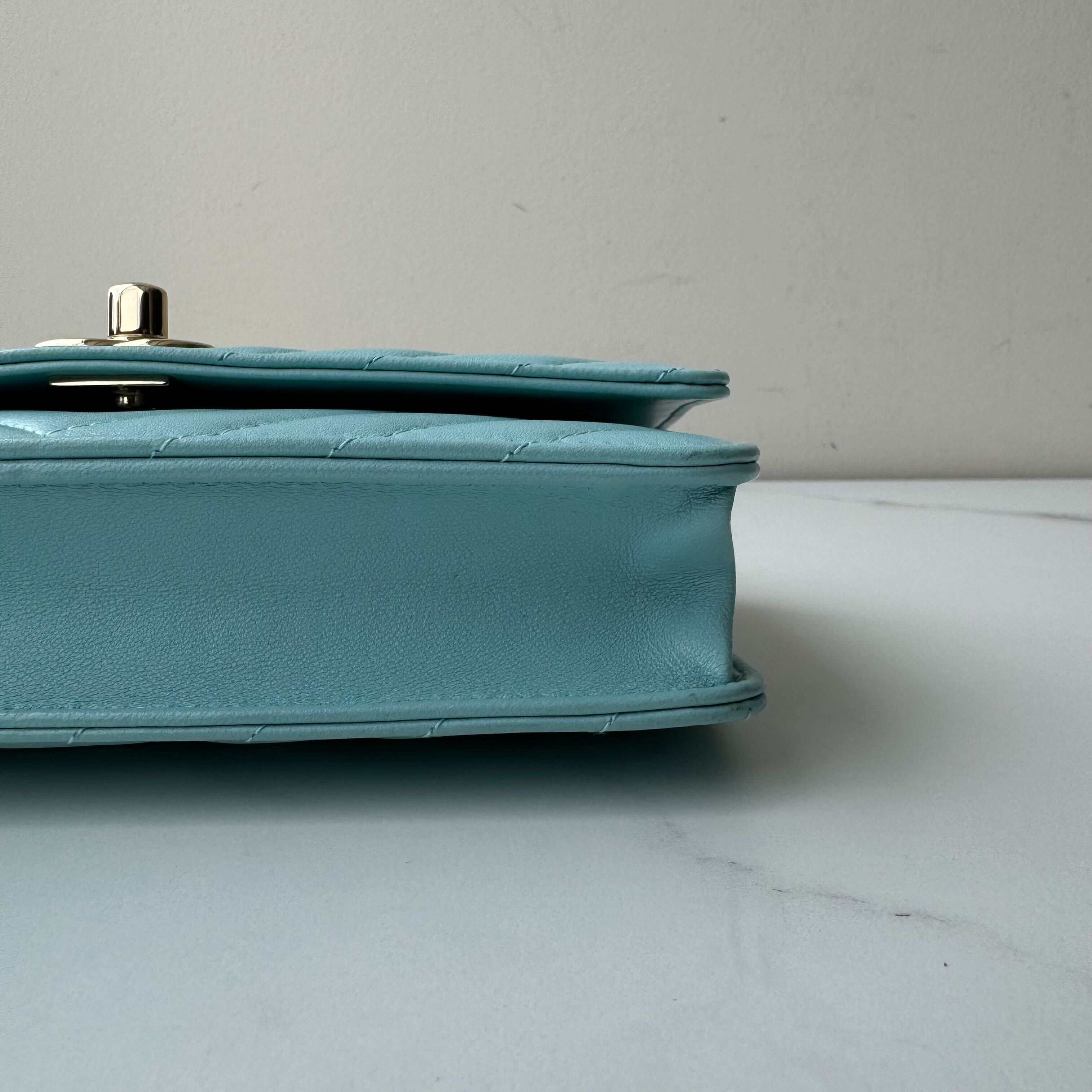 Chanel Wallet on Chain, WOC