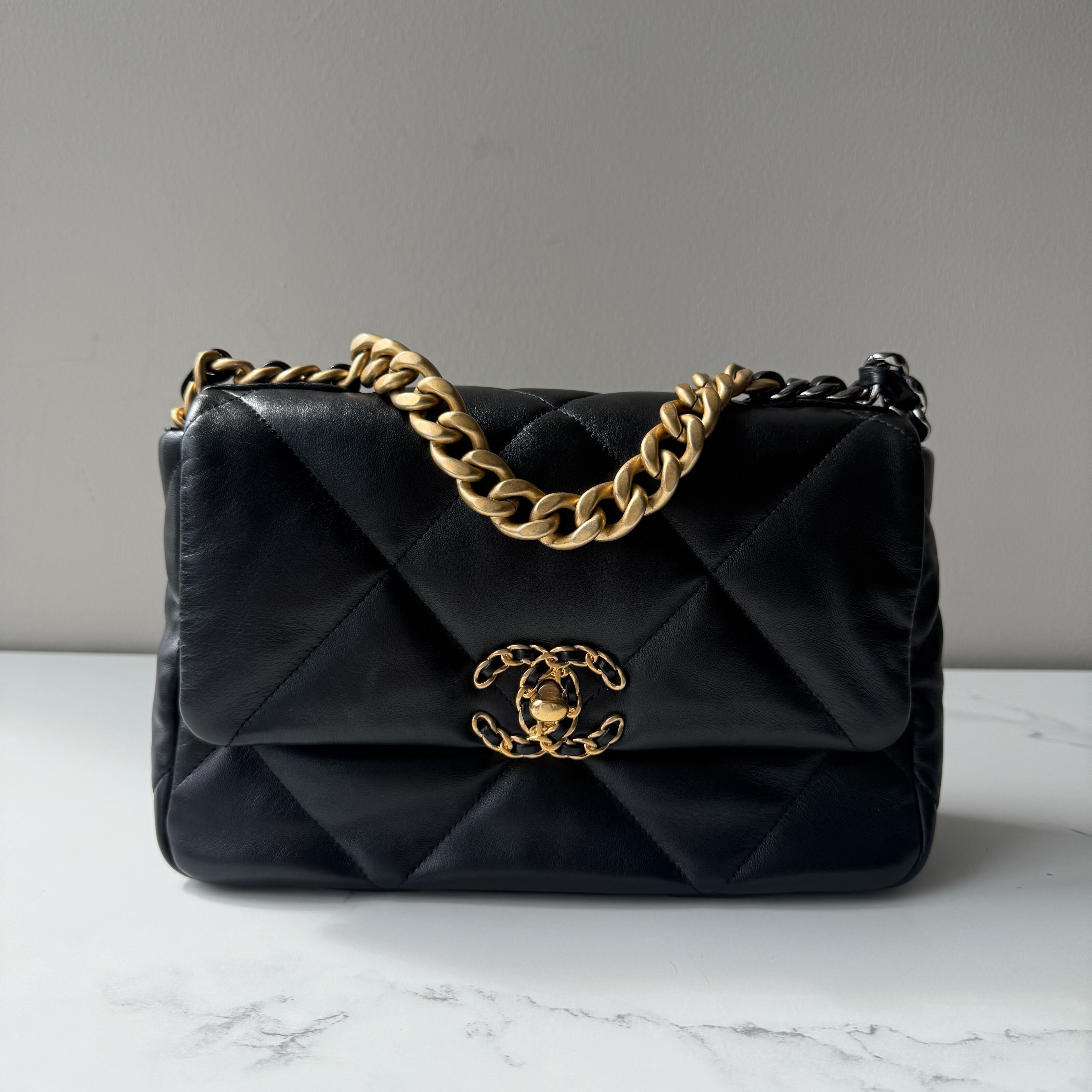 Chanel 19