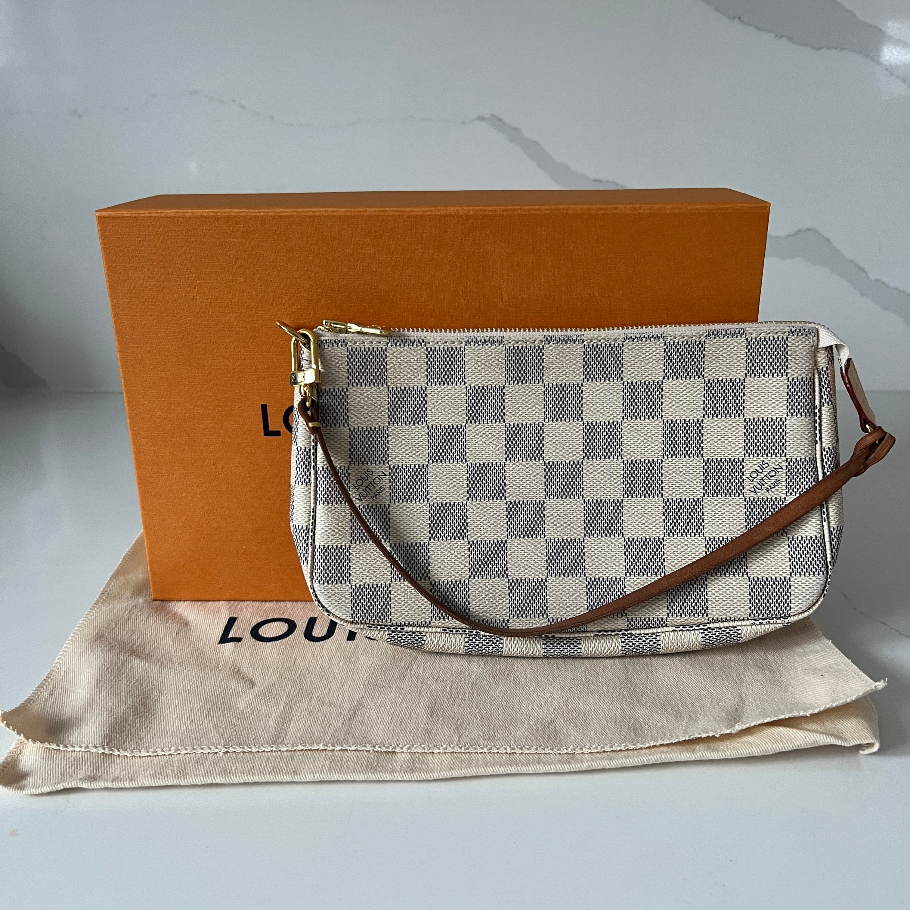 Louis Vuitton Pochette Accessories