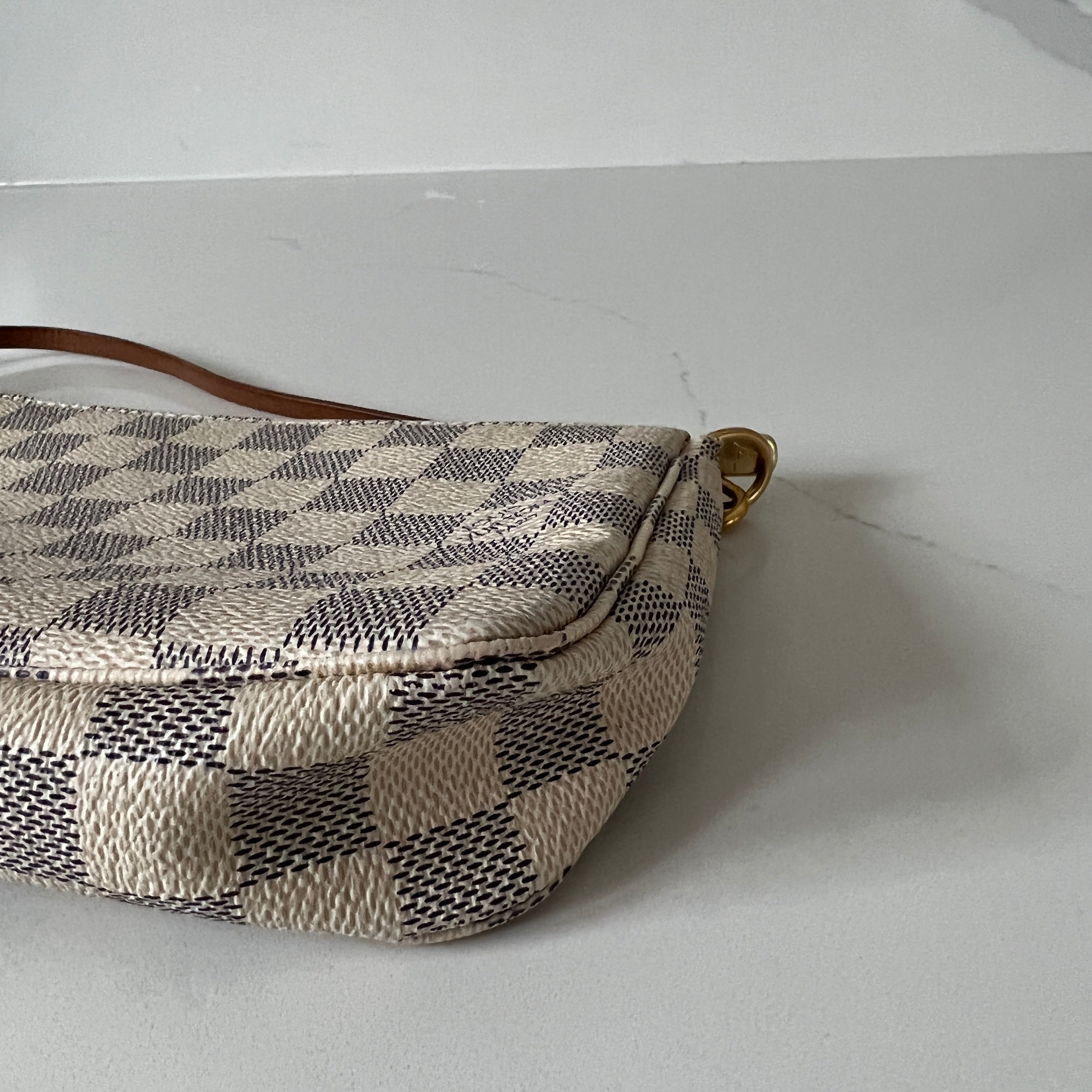 Louis Vuitton Pochette Accessories