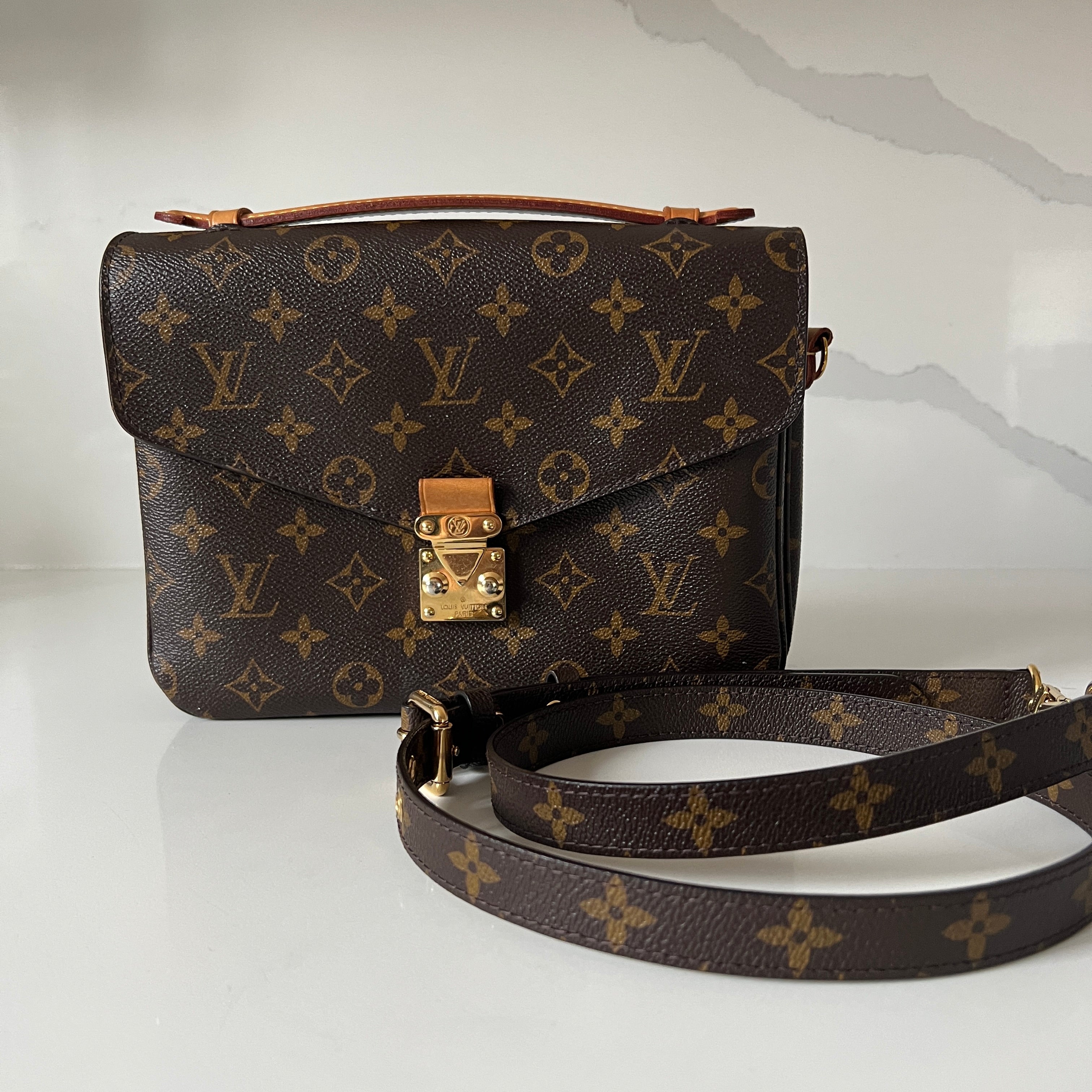 Louis Vuitton Pochette Metis