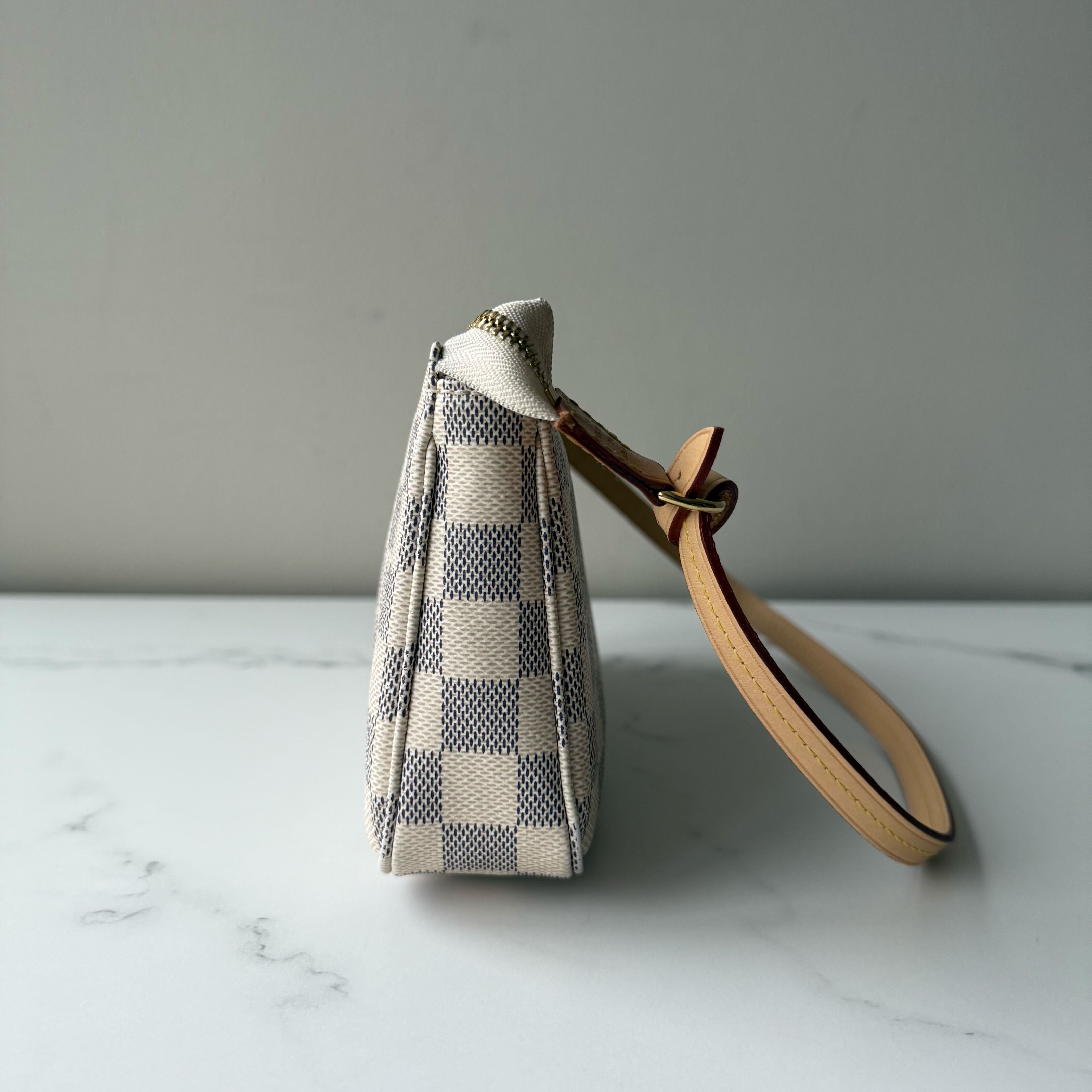 Louis Vuitton Pochette Accessories