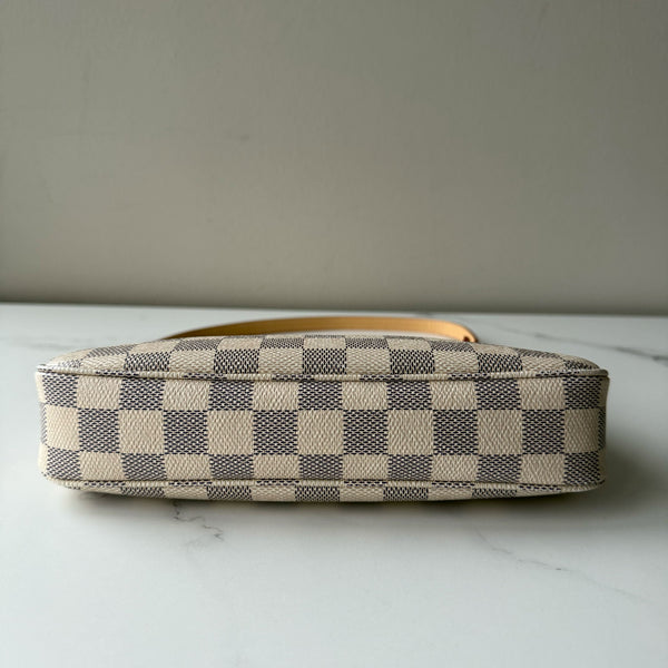 Louis Vuitton Pochette Accessories