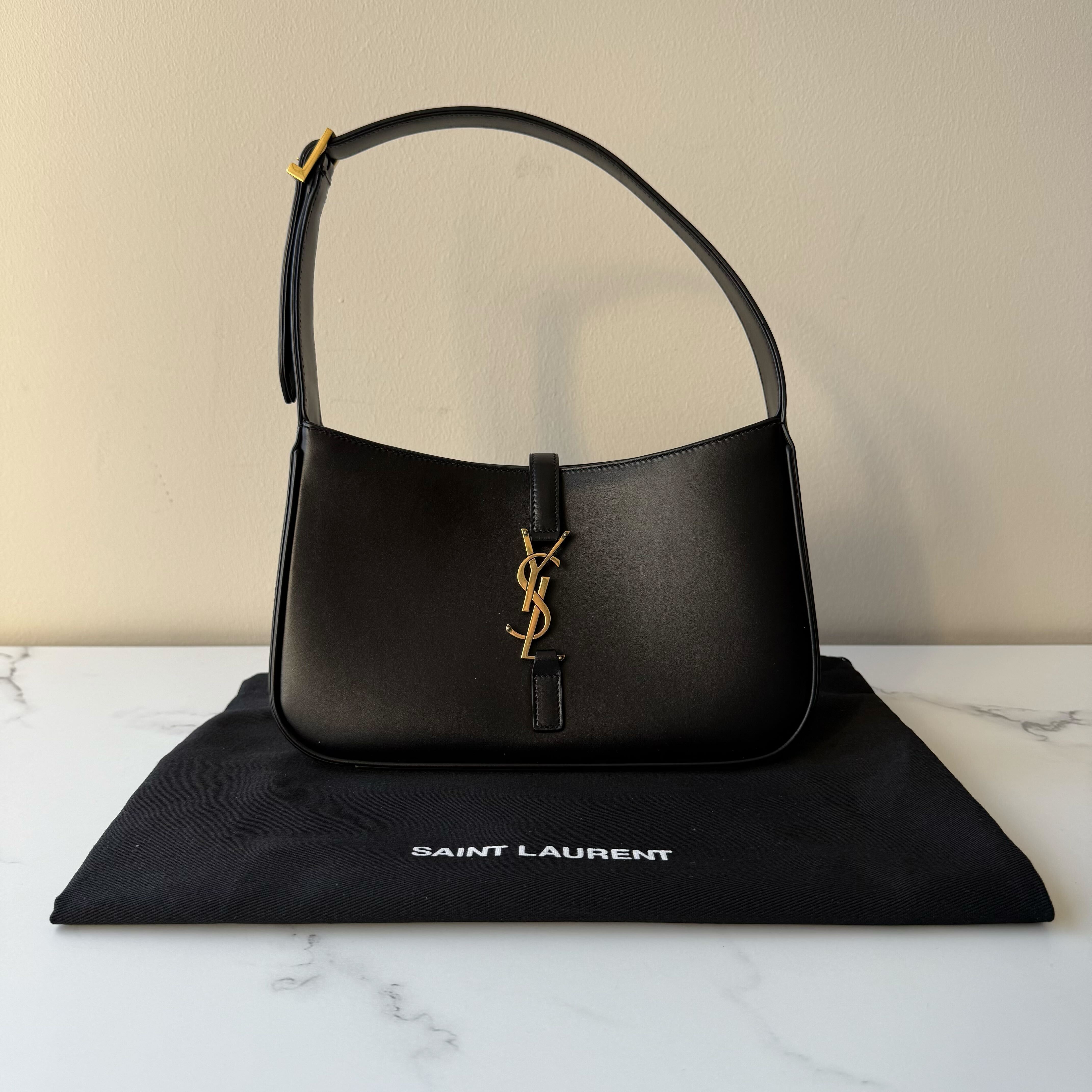 Saint Laurent Le 5 A 7